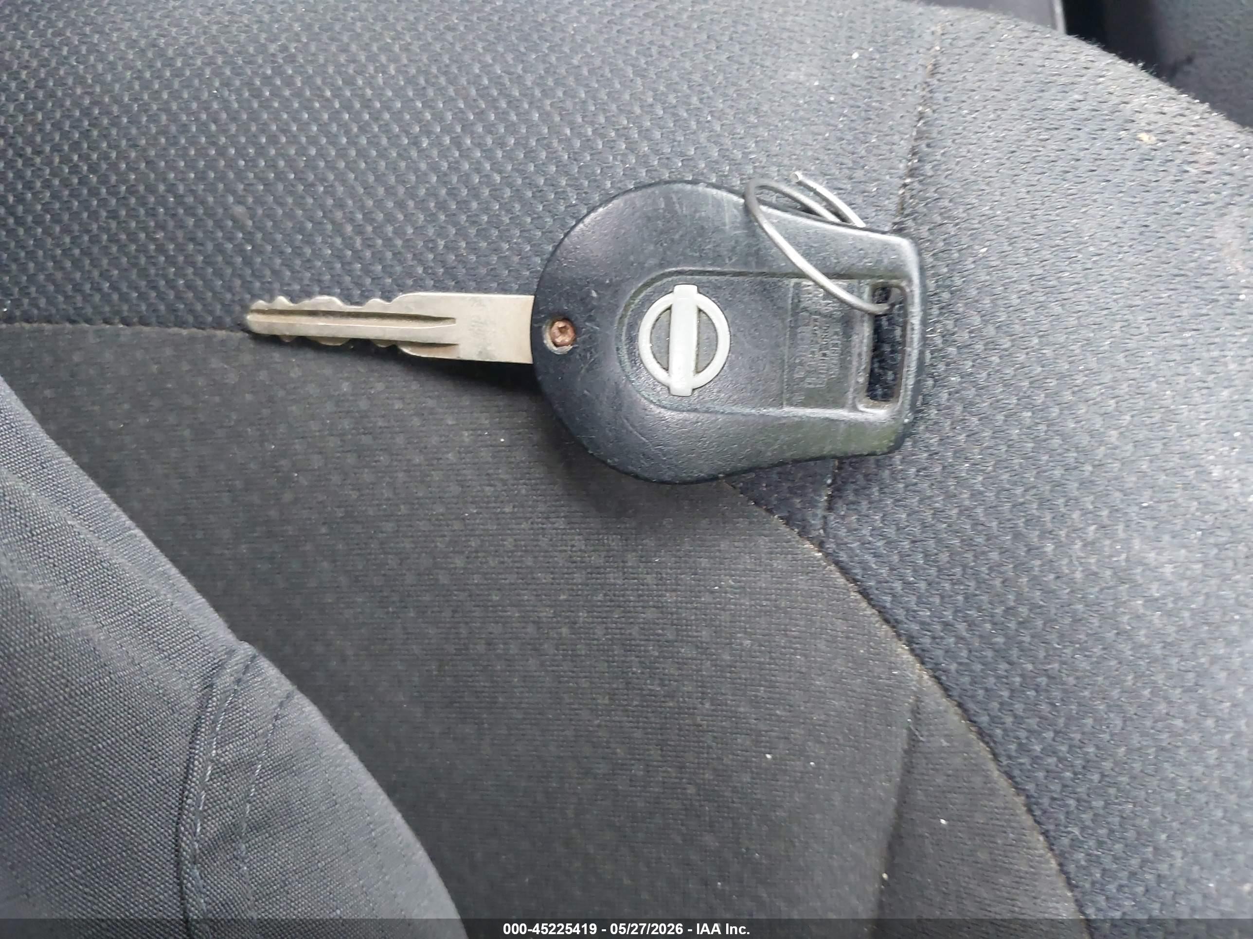 2008 Nissan Rogue S Silver vin: JN8AS58T68W301928