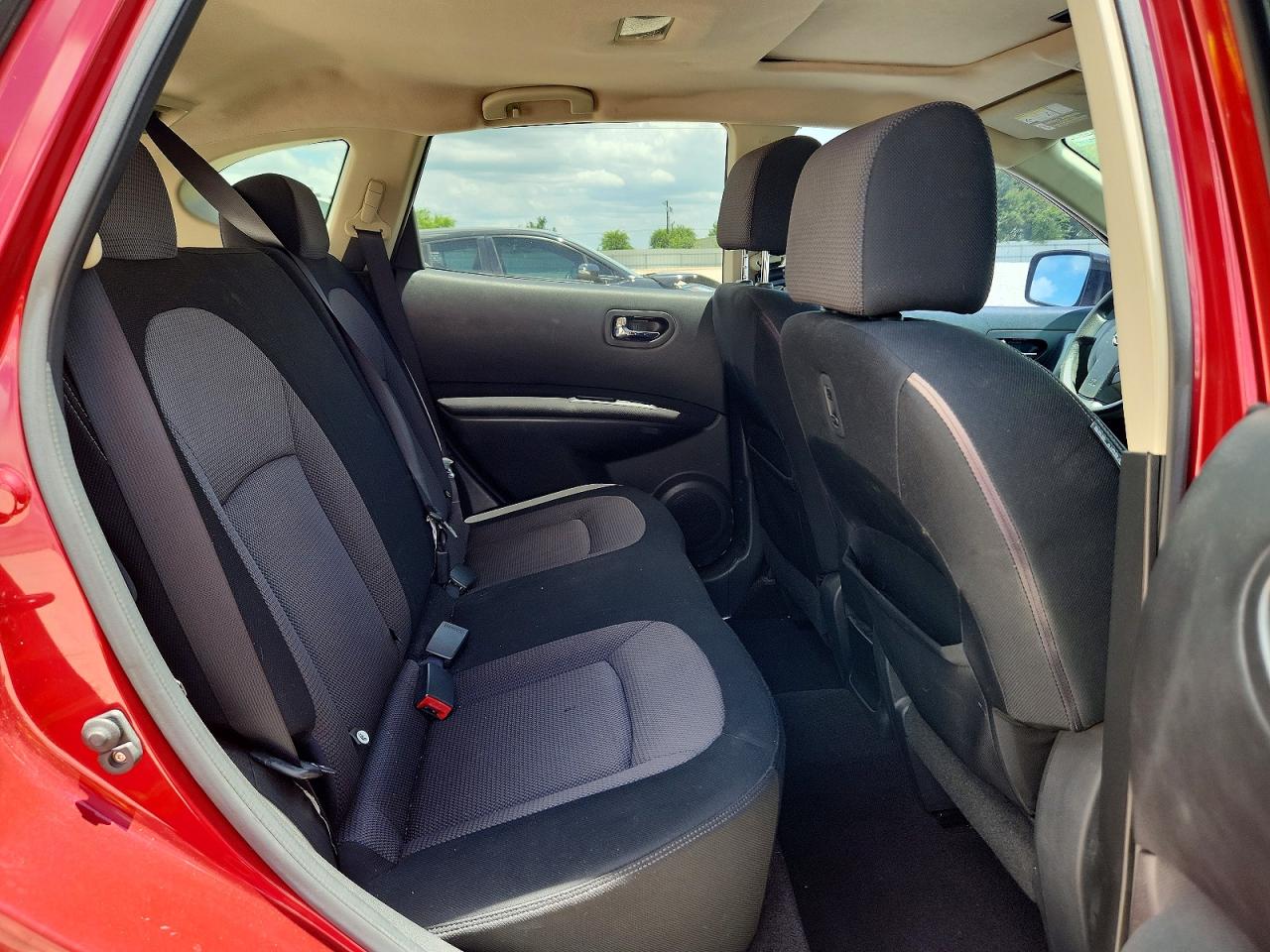 2009 Nissan Rogue S Red vin: JN8AS58T79W048183
