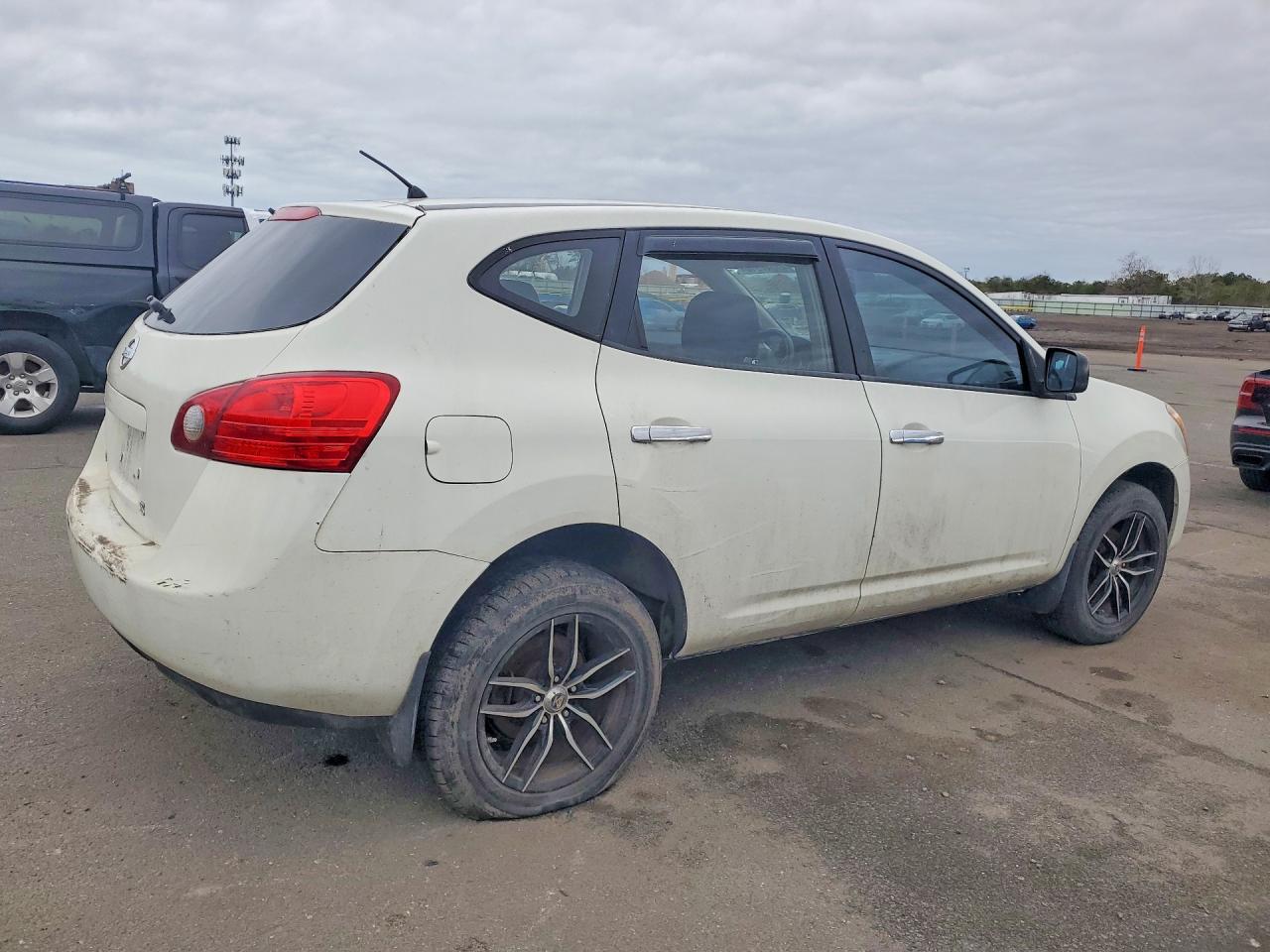 2009 Nissan Rogue S White vin: JN8AS58T79W048880