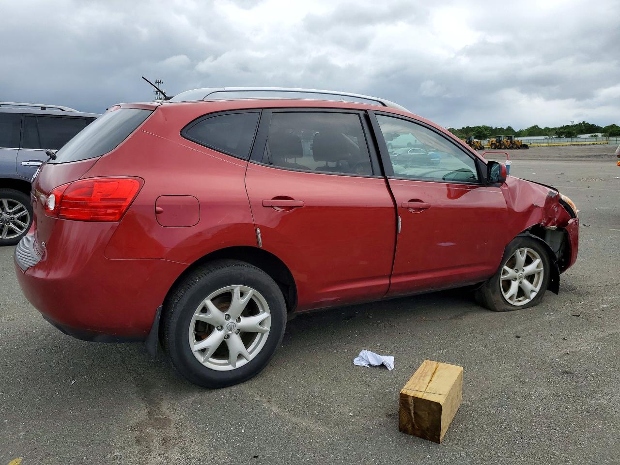 2008 Nissan Rogue S Red vin: JN8AS58TX8W009490