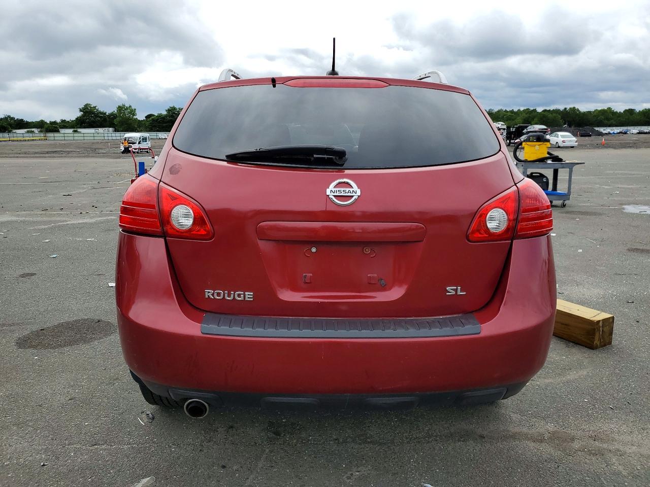 2008 Nissan Rogue S Red vin: JN8AS58TX8W009490