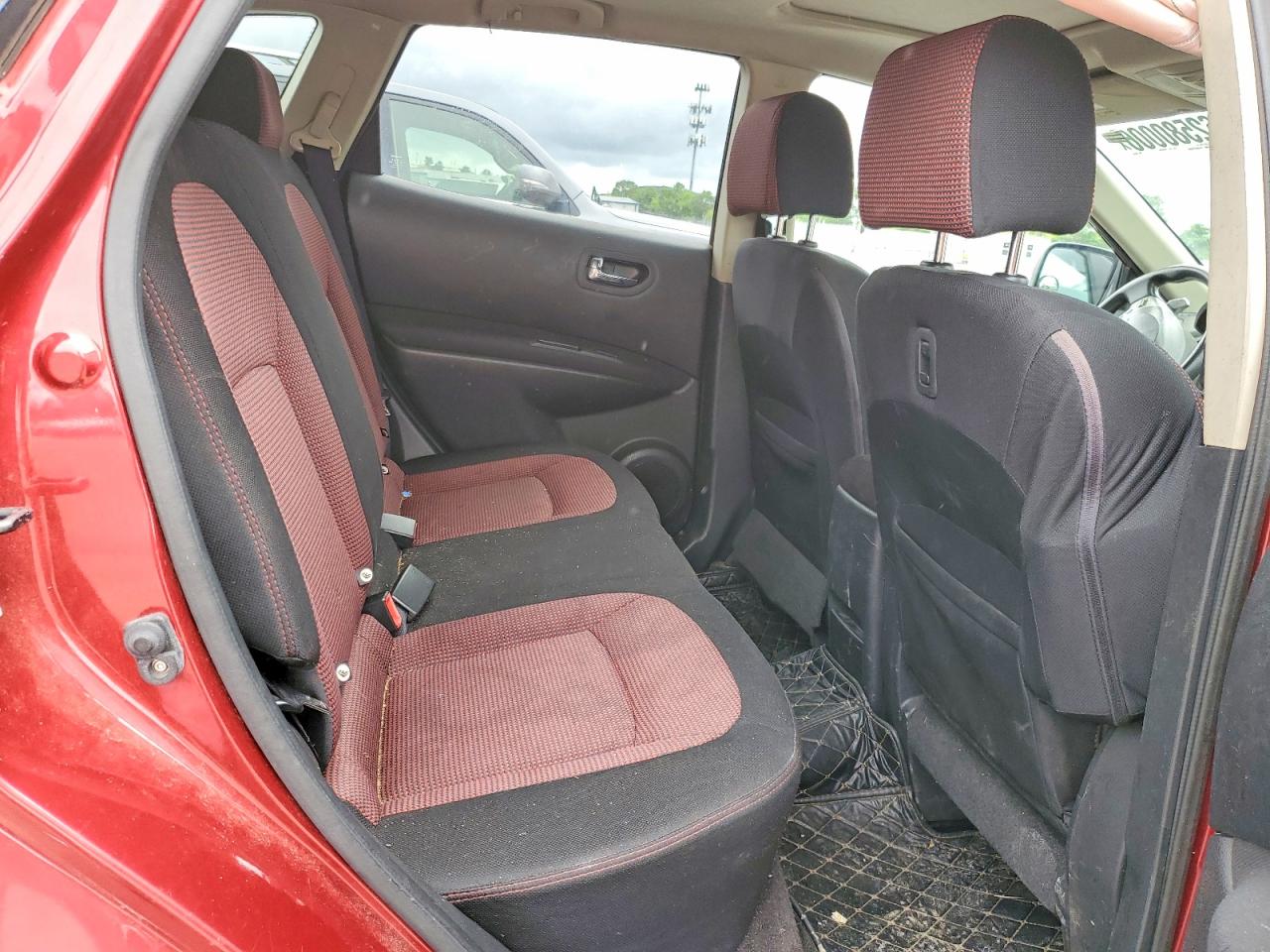 2008 Nissan Rogue S Red vin: JN8AS58TX8W009490