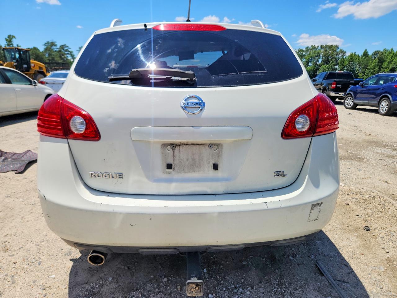 2009 Nissan Rogue S White vin: JN8AS58TX9W326011
