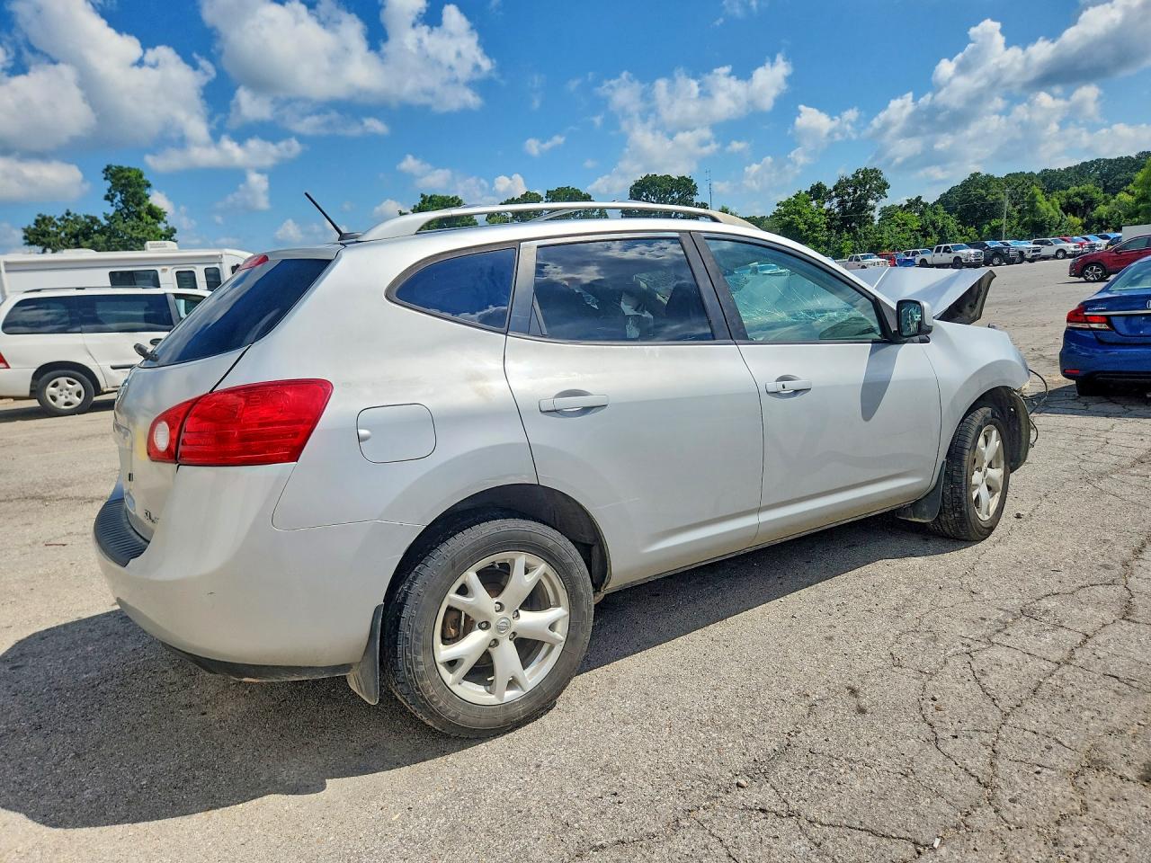 2008 Nissan Rogue S Silver vin: JN8AS58V08W401444
