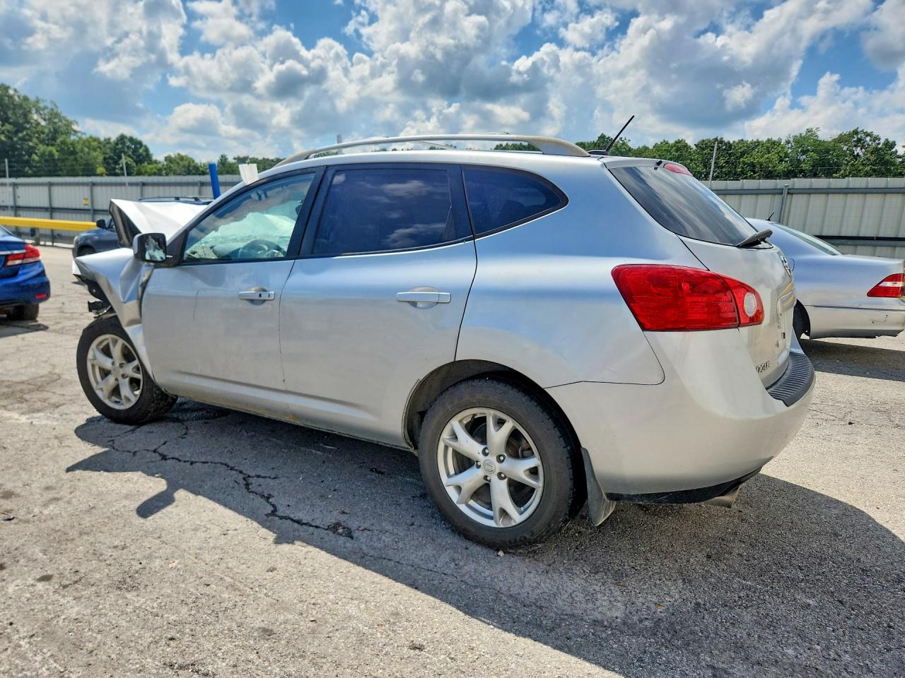 2008 Nissan Rogue S Silver vin: JN8AS58V08W401444