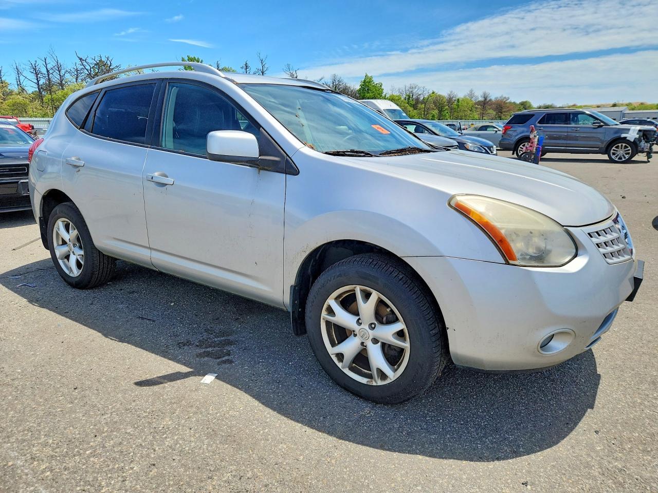 2009 Nissan Rogue Silver vin: JN8AS58V09W436552