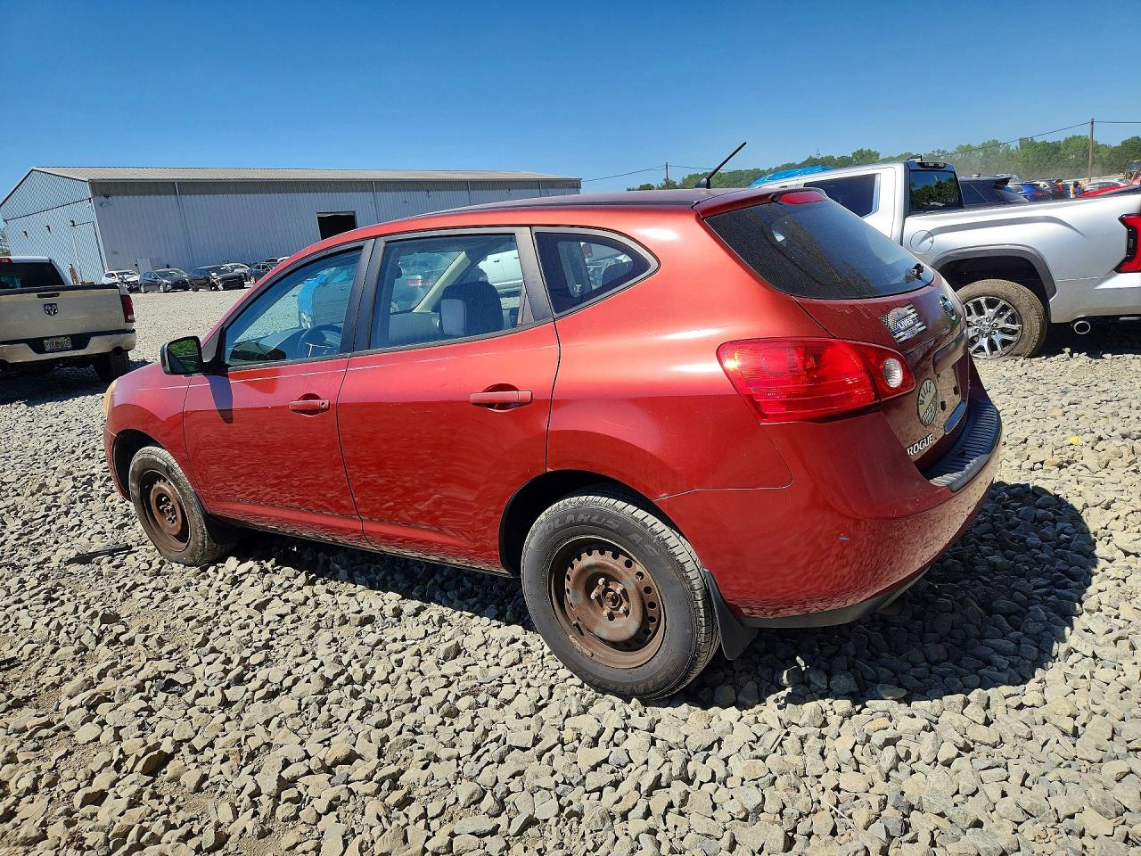 2008 Nissan Rogue S Red vin: JN8AS58V28W110928