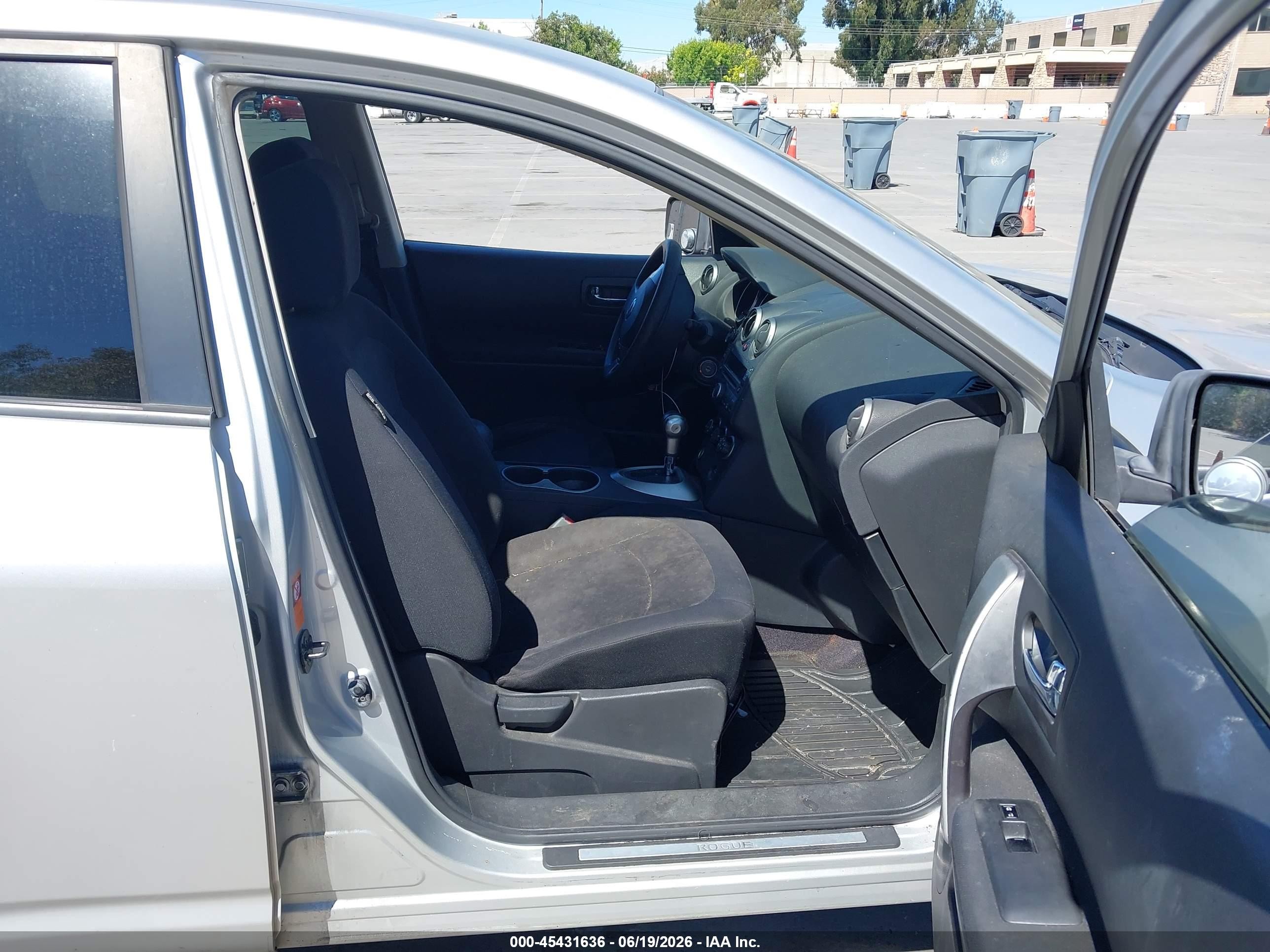 2008 Nissan Rogue S Silver vin: JN8AS58V28W134940