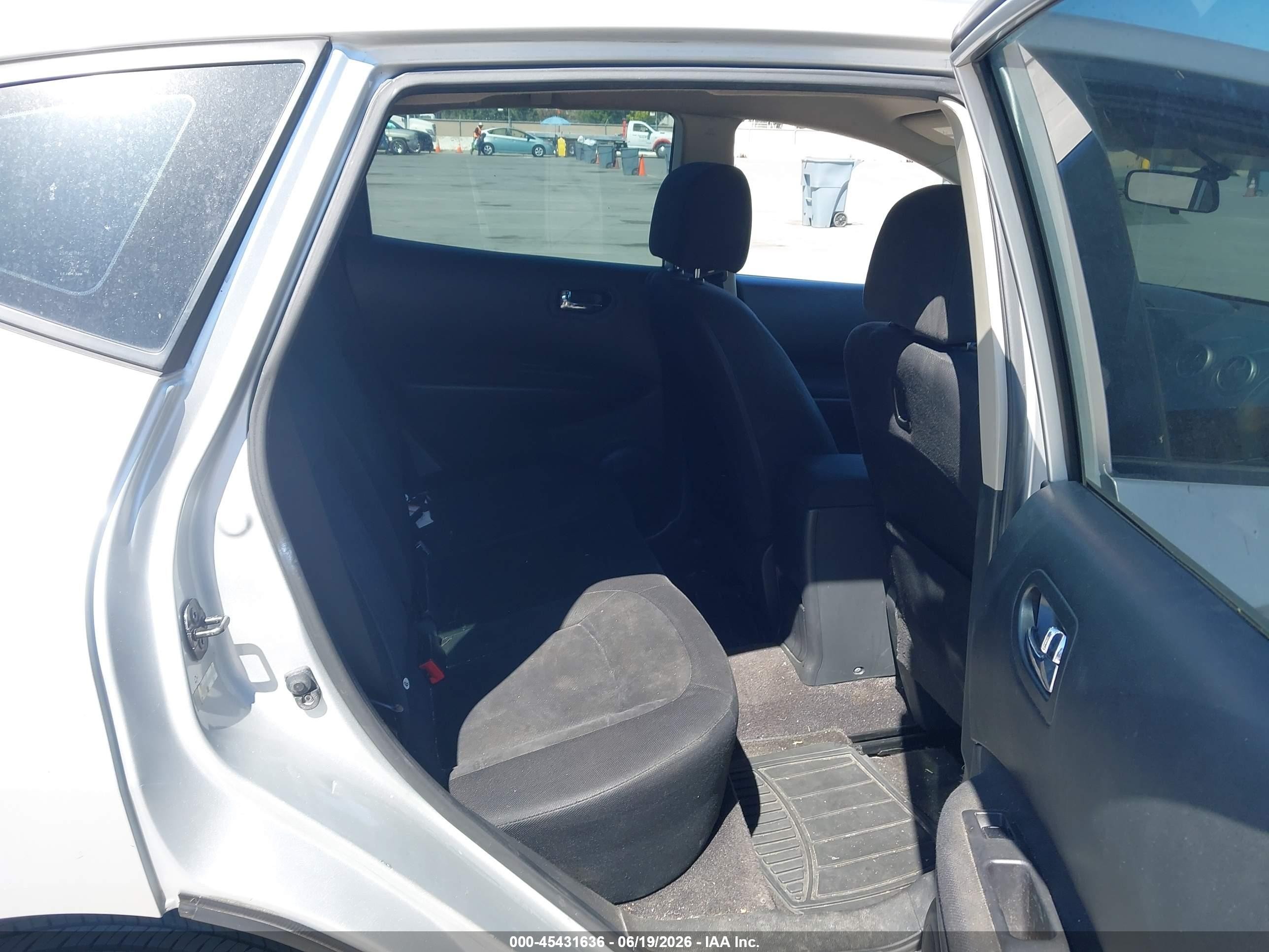 2008 Nissan Rogue S Silver vin: JN8AS58V28W134940