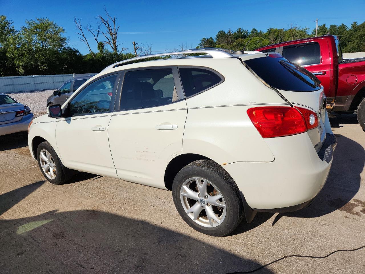2009 Nissan Rogue S White vin: JN8AS58V29W167602