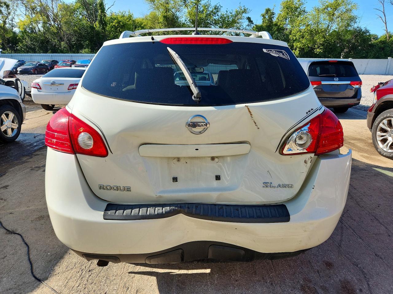 2009 Nissan Rogue S White vin: JN8AS58V29W167602