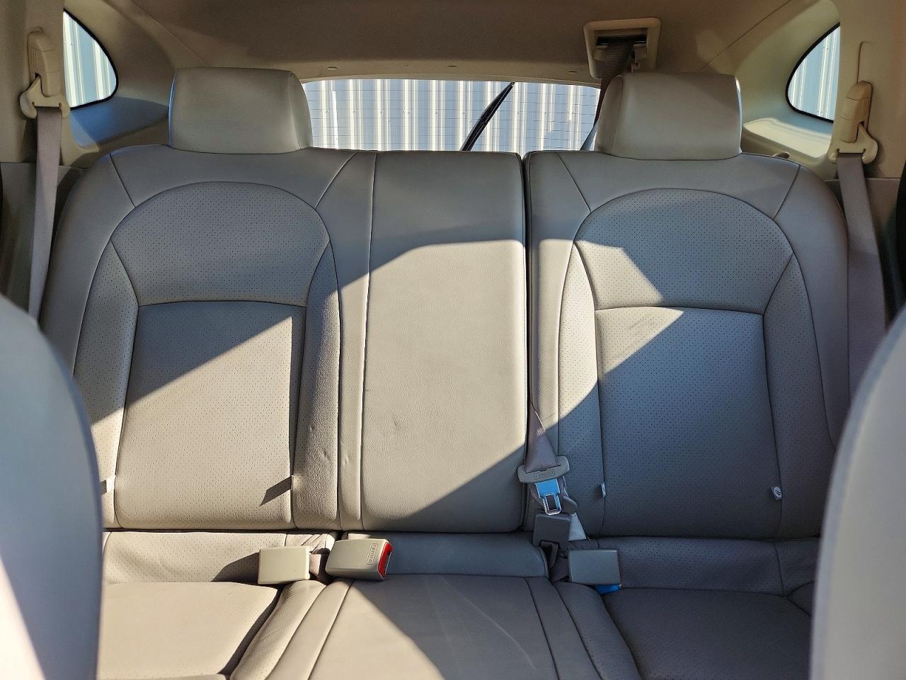 2009 Nissan Rogue S White vin: JN8AS58V29W167602