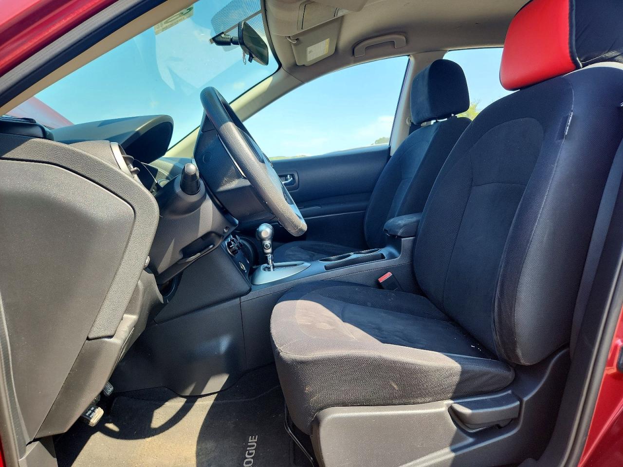 2009 Nissan Rogue S Red vin: JN8AS58V39W185350