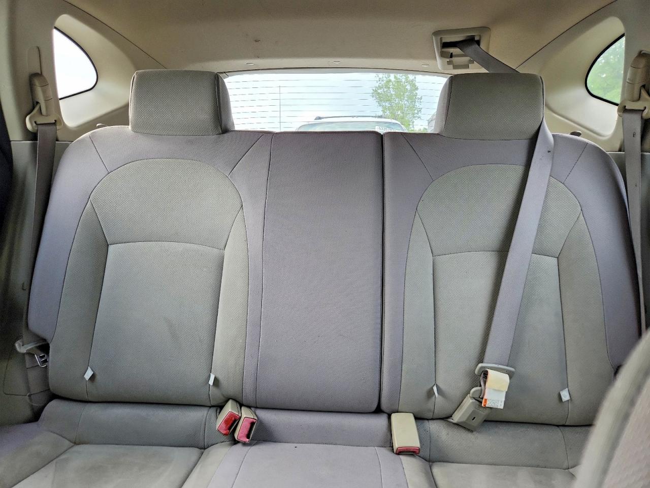 2008 Nissan Rogue S Silver vin: JN8AS58V48W410132