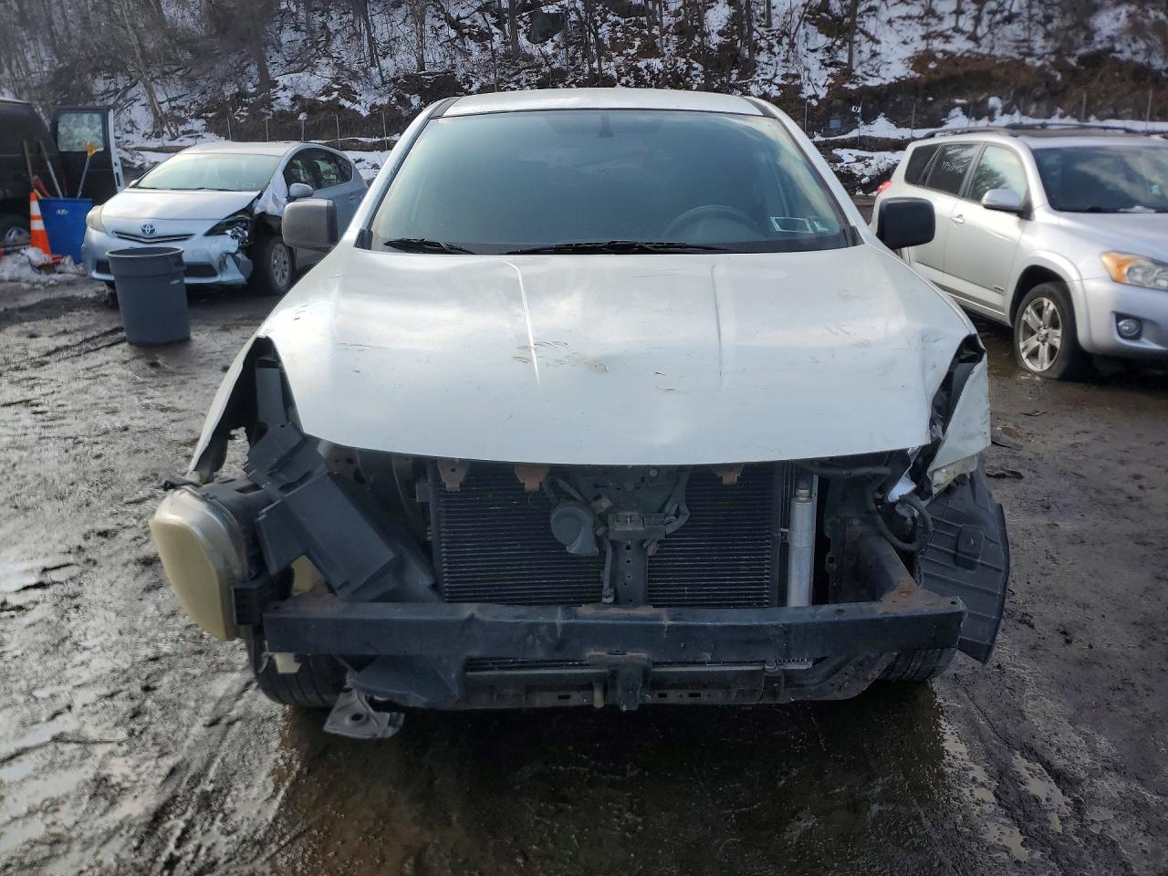 2009 Nissan Rogue S White vin: JN8AS58V49W191948