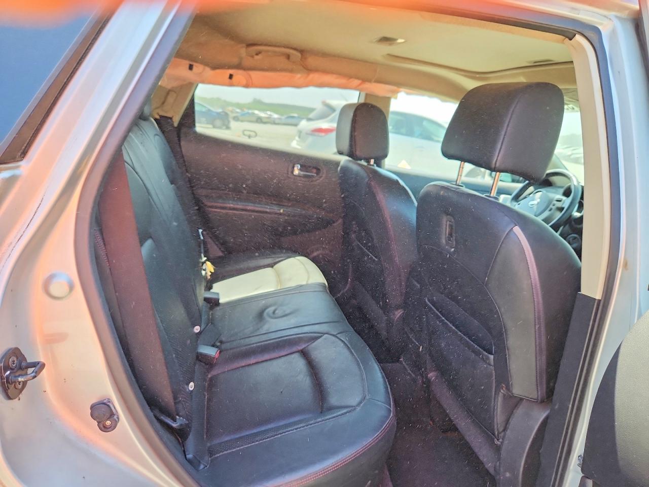 2009 Nissan Rogue S Silver vin: JN8AS58V49W431080