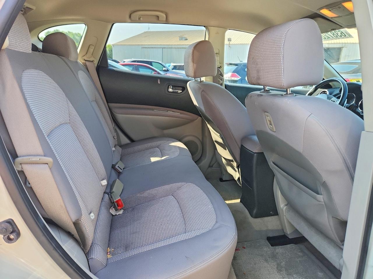2008 Nissan Rogue S White vin: JN8AS58V68W119020