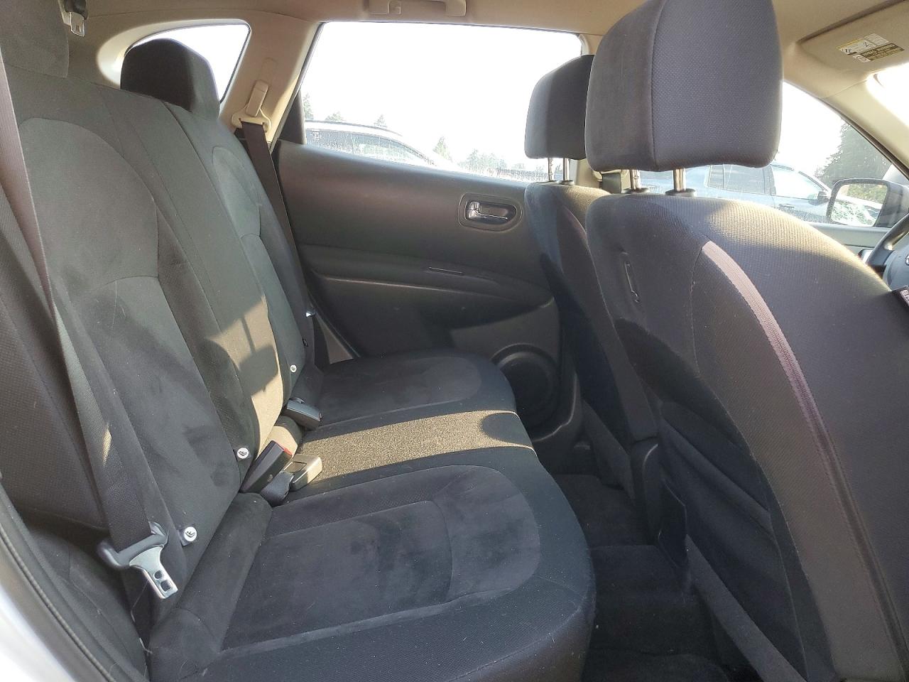2008 Niss Rogue S Silver vin: JN8AS58V68W409791