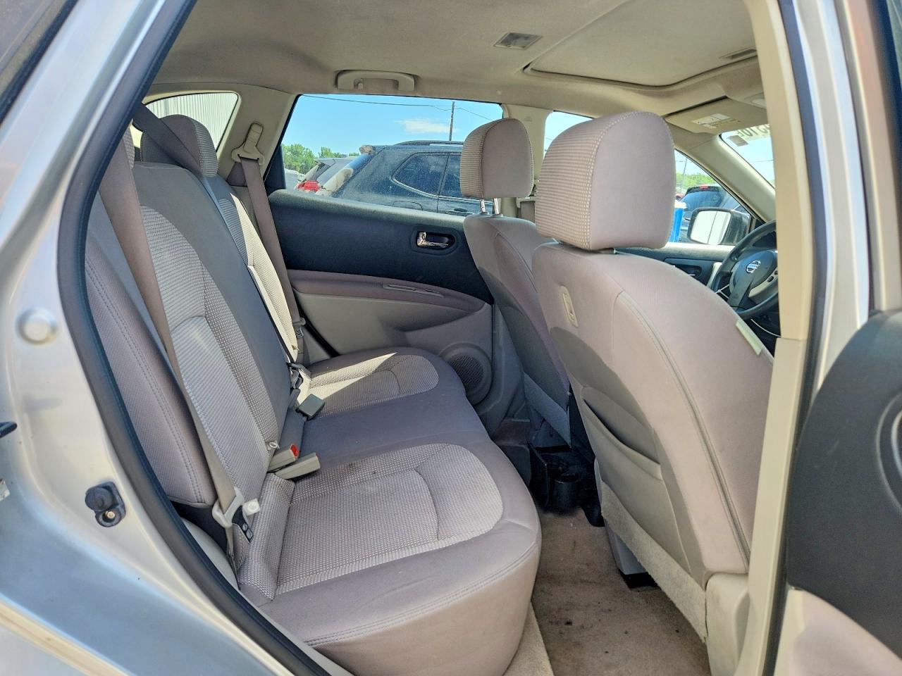 2008 Nissan Rogue S Silver vin: JN8AS58V78W112030