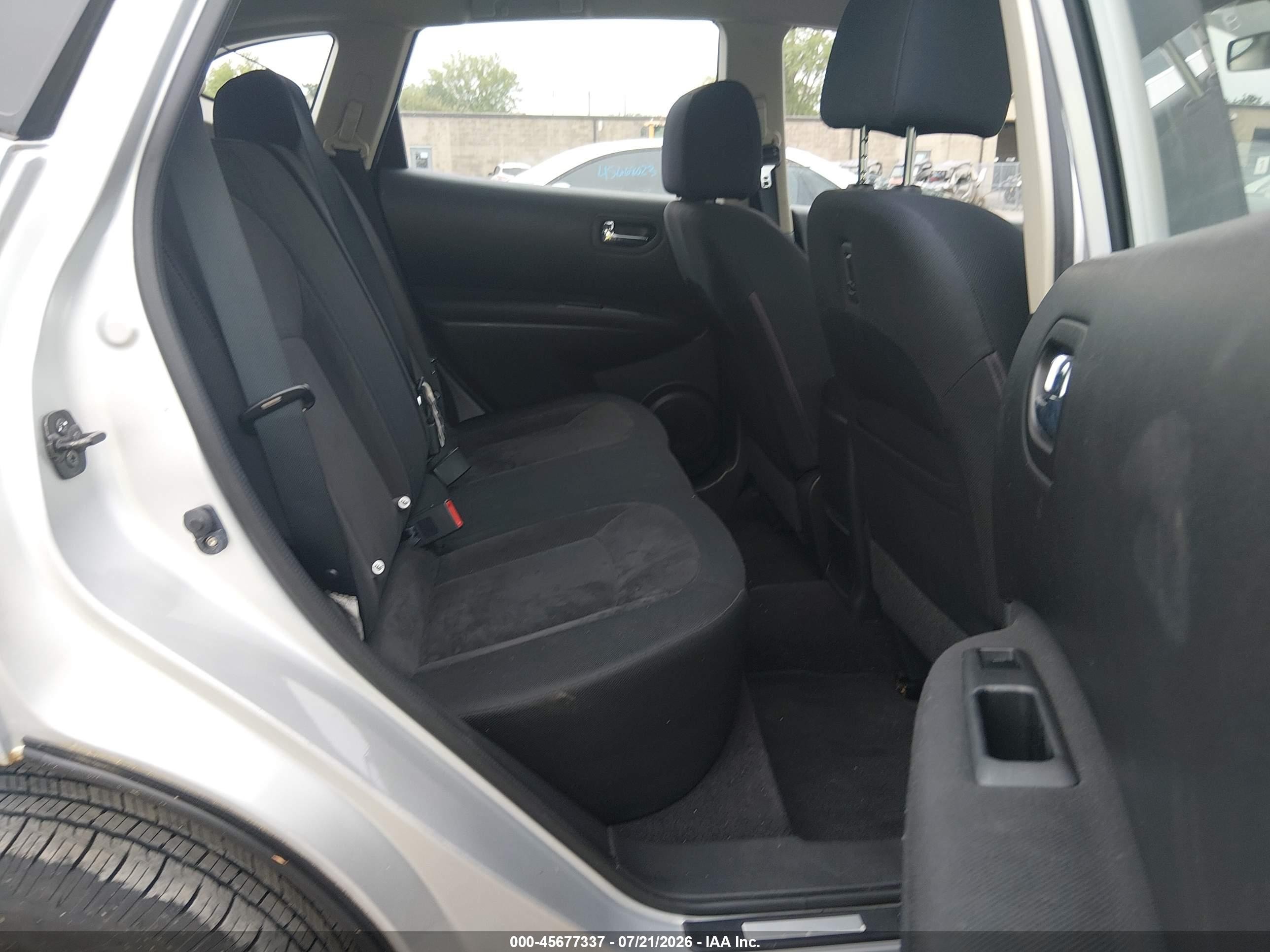 2009 Nissan Rogue S Silver vin: JN8AS58V79W177588