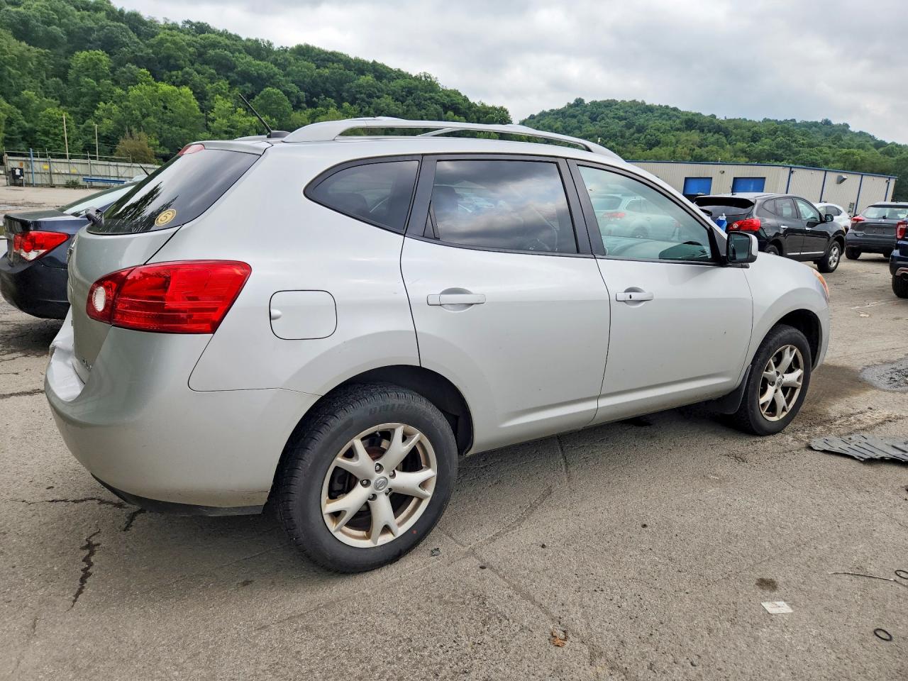 2009 Nissan Rogue S Silver vin: JN8AS58V79W191605