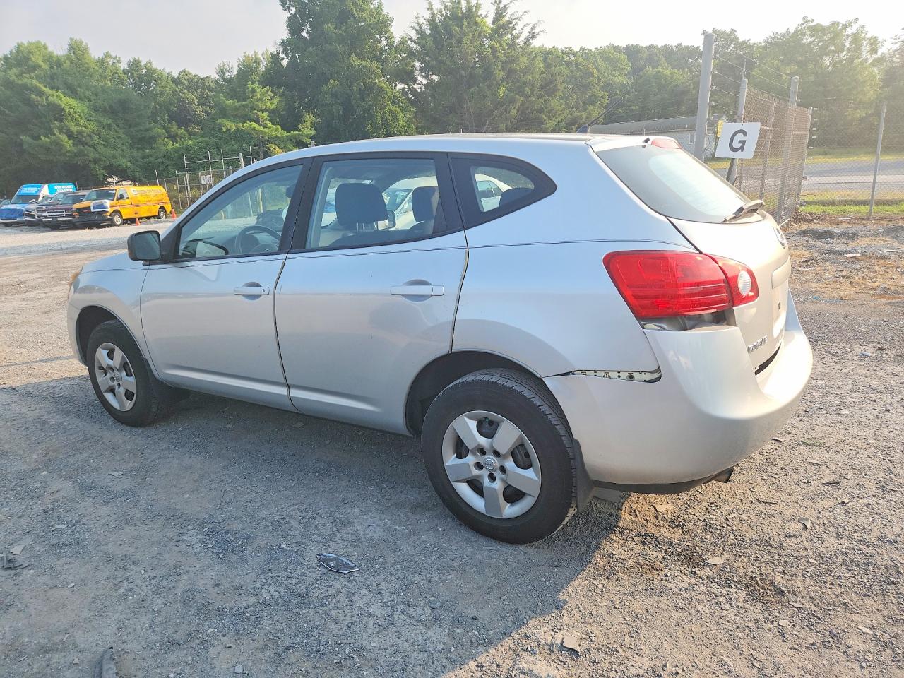 2009 Nissan Rogue S Silver vin: JN8AS58V79W448102