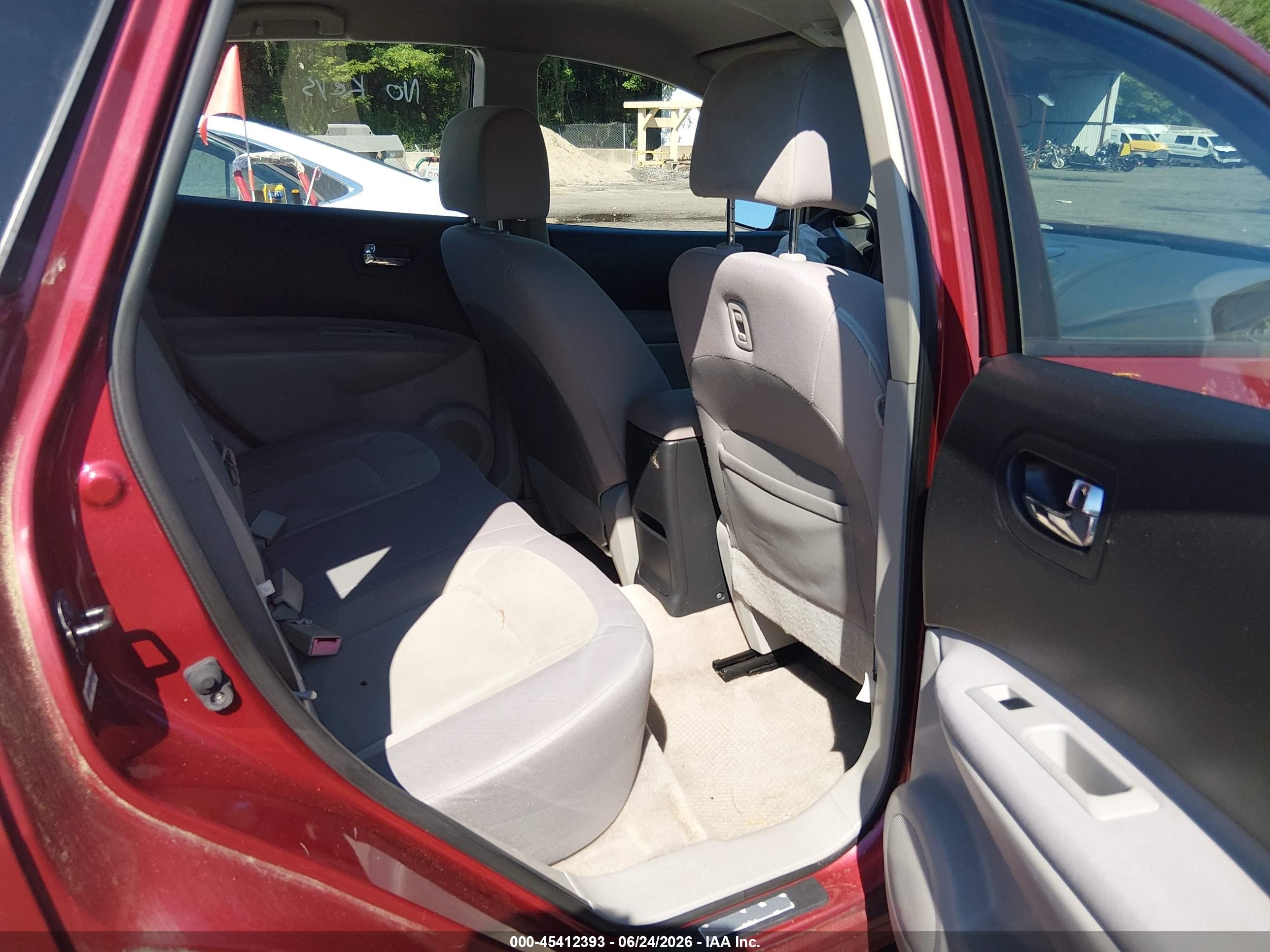2008 Nissan Rogue S Red vin: JN8AS58V88W104177
