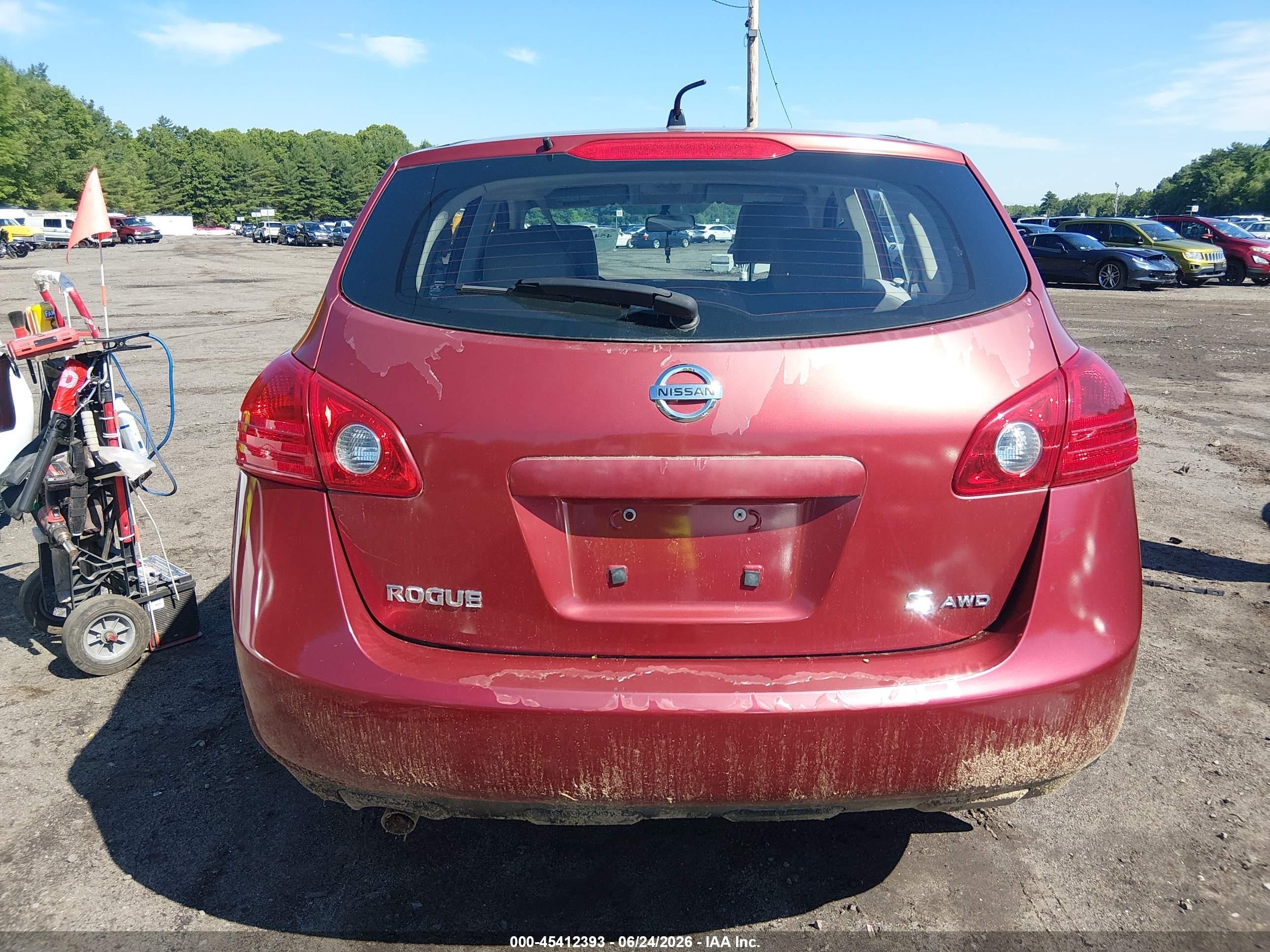 2008 Nissan Rogue S Red vin: JN8AS58V88W104177
