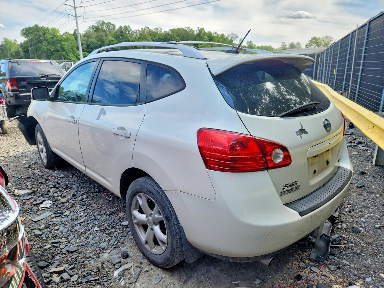 2009 Nissan Rogue S White vin: JN8AS58V89W439134