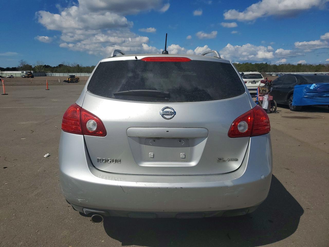 2009 Nissan Rogue Silver vin: JN8AS58V89W445418