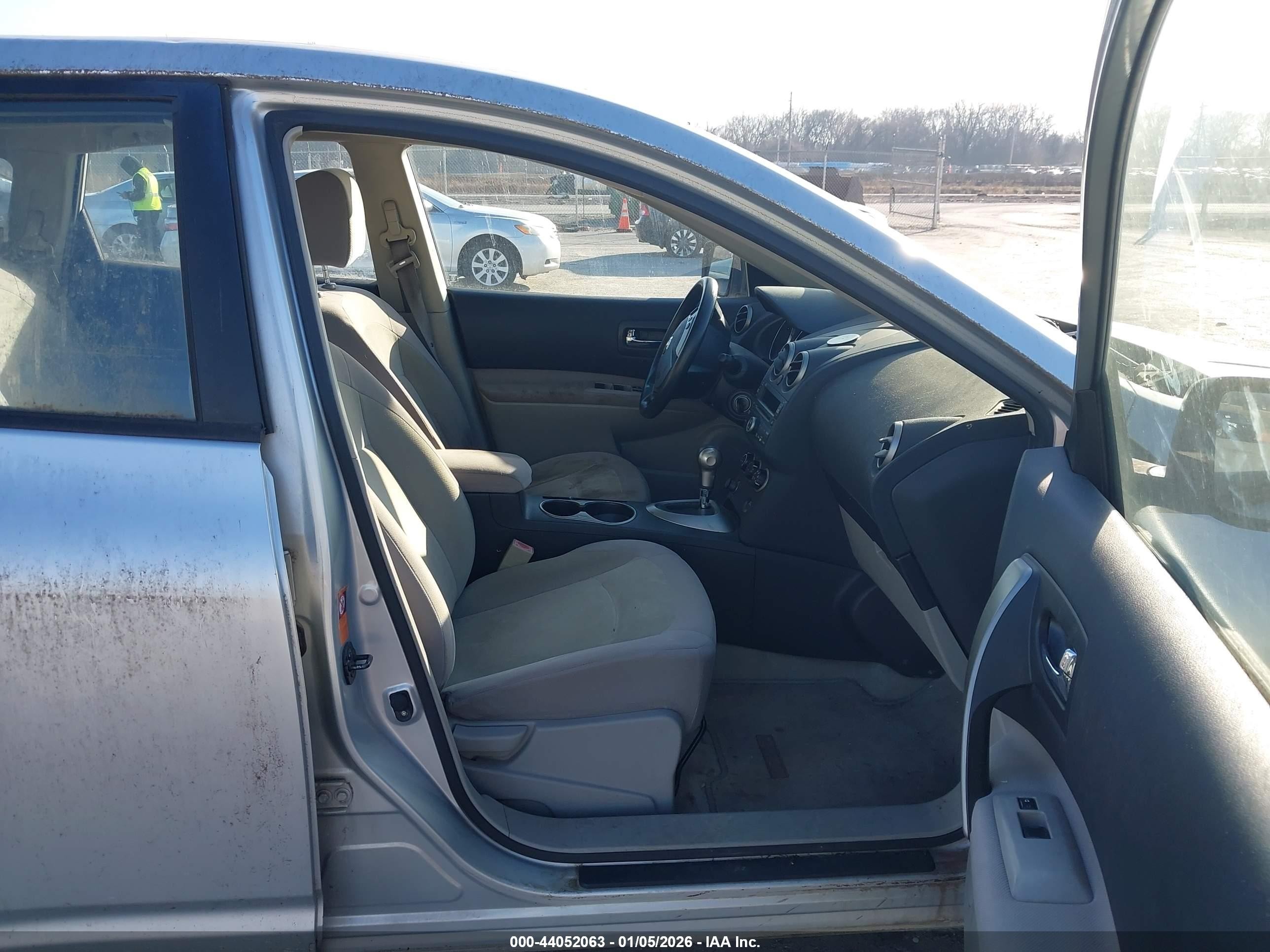 2008 Nissan Rogue S Silver vin: JN8AS58V98W113793