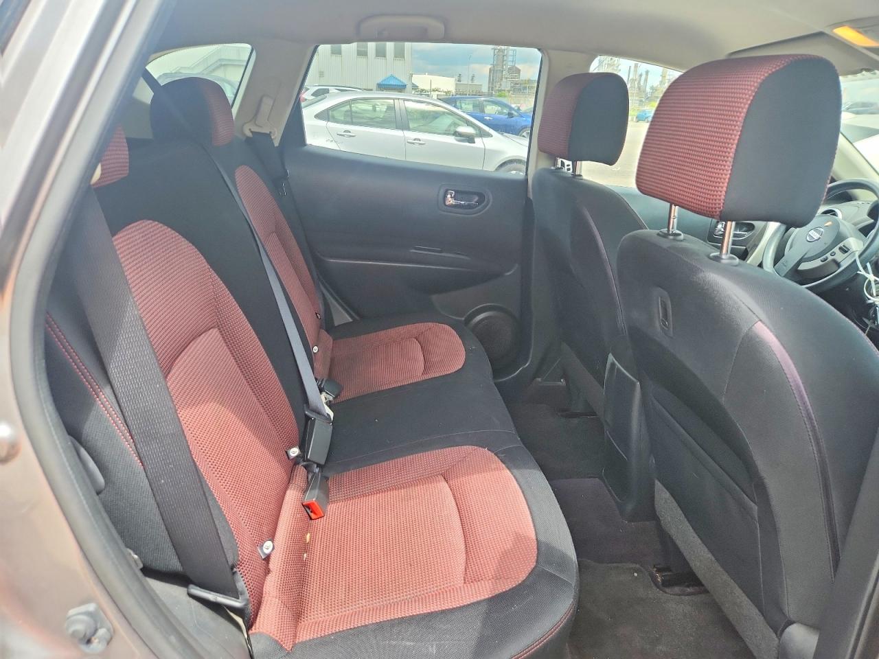 2009 Nissan Rogue S Silver vin: JN8AS58V99W172506
