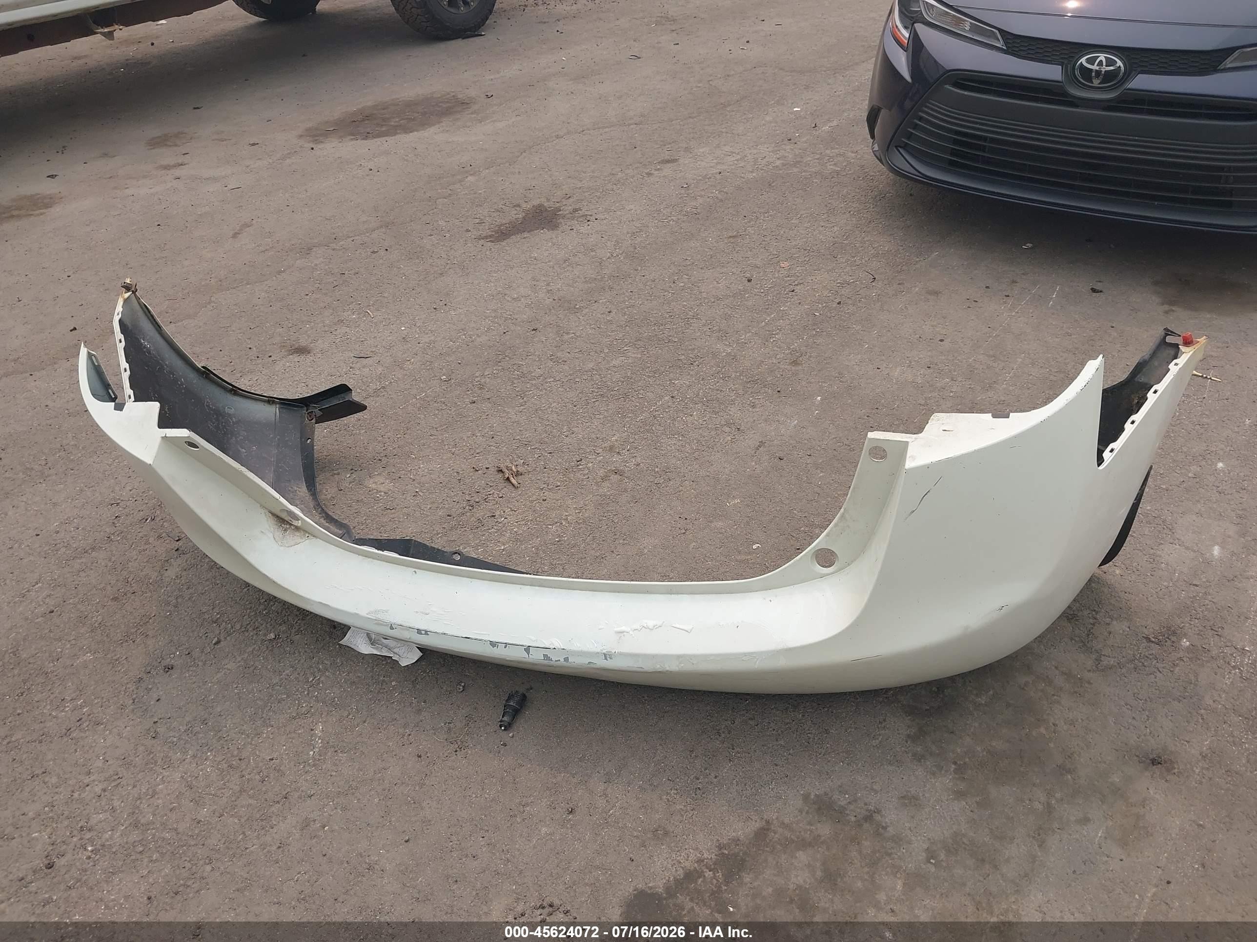 2009 Nissan Rogue S White vin: JN8AS58V99W177656