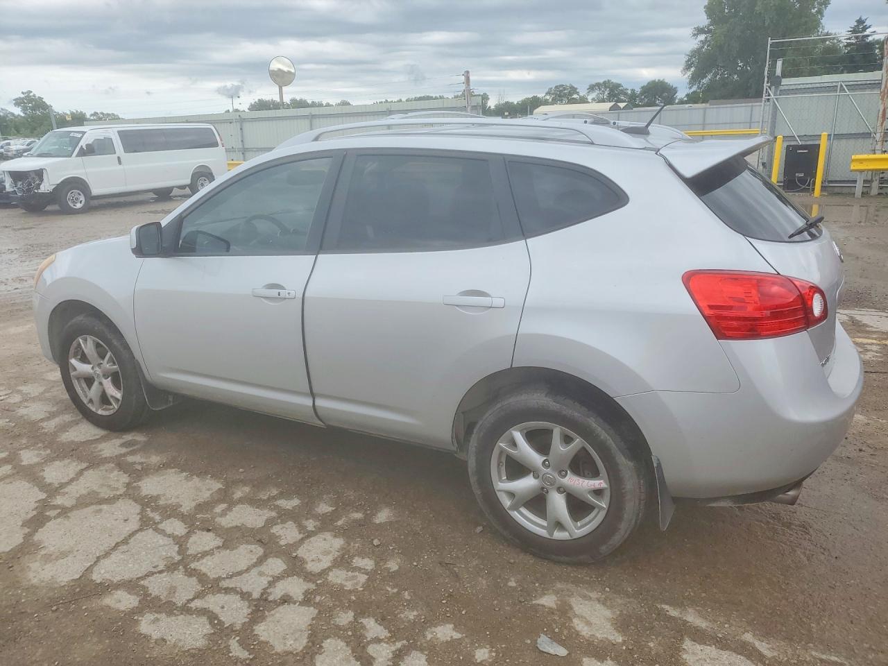 2008 Nissan Rogue S Silver vin: JN8AS58VX8W144082