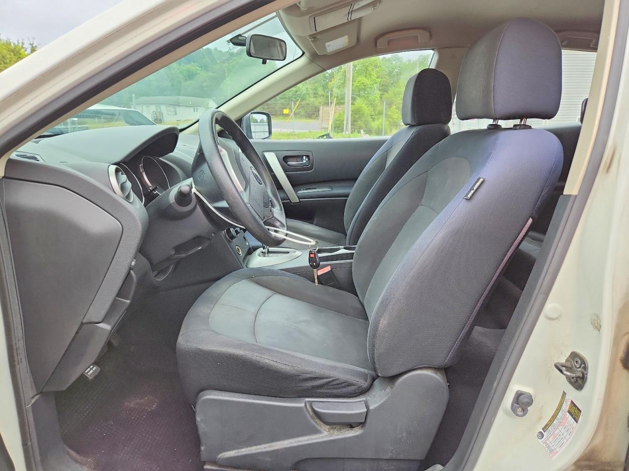 2009 Nissan Rogue S White vin: JN8AS58VX9W178072