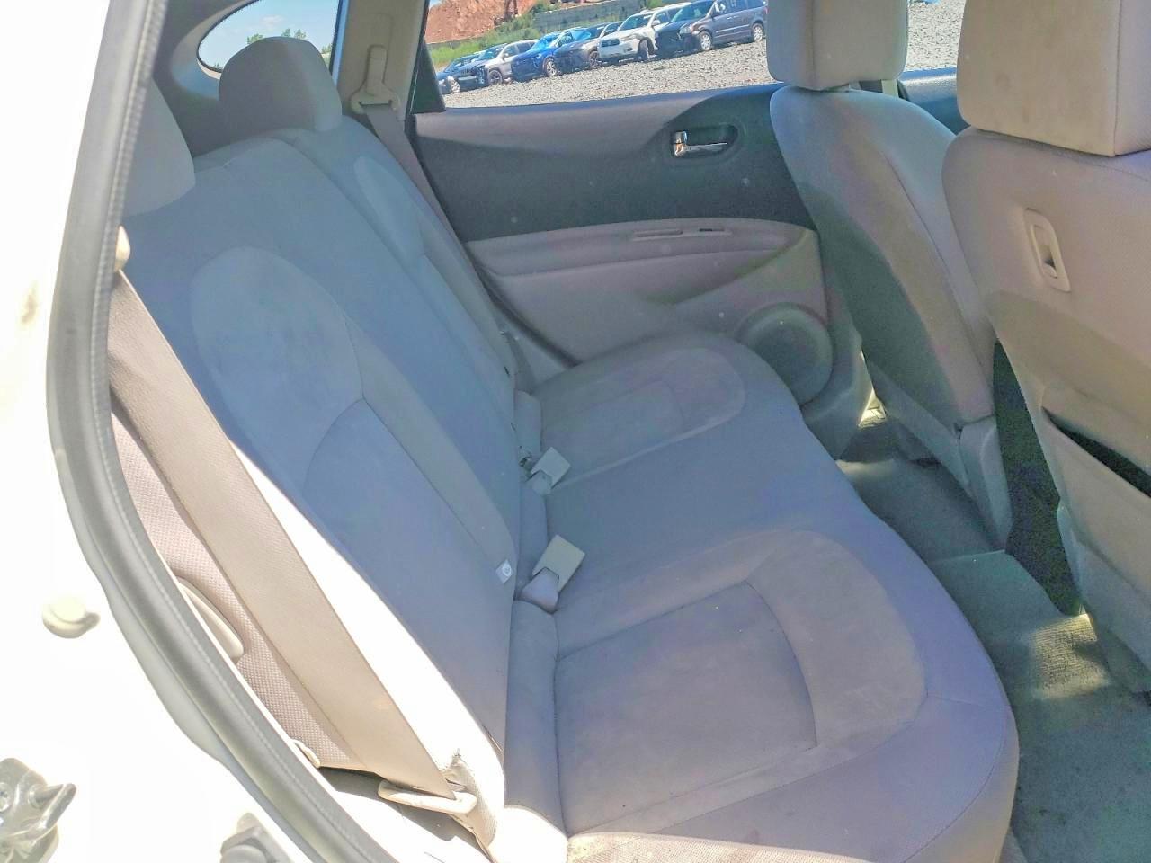 2009 Nissan Rogue S White vin: JN8AS58VX9W180680