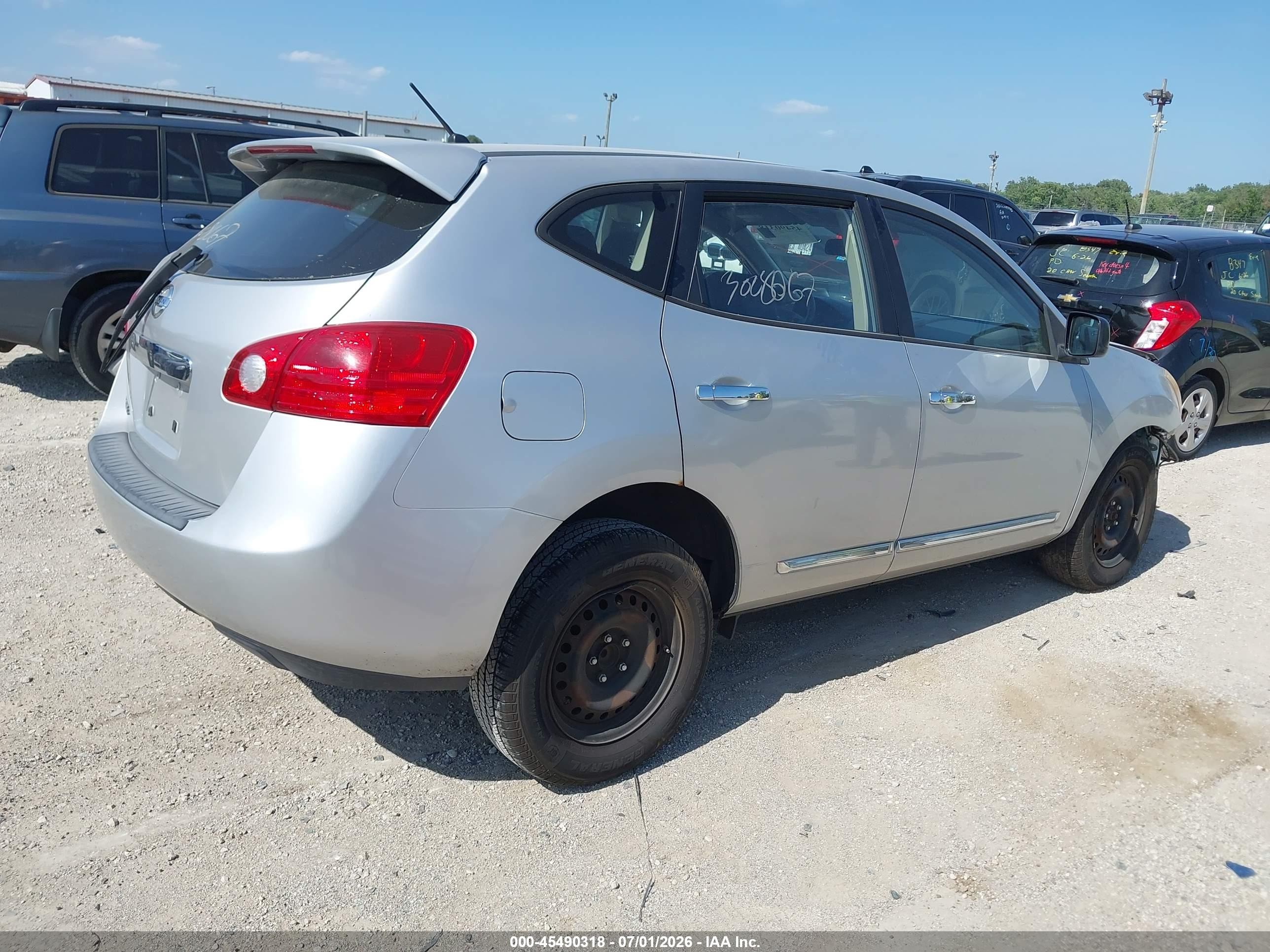 2011 Nissan Rogue S Silver vin: JN8AS5MT0BW173554