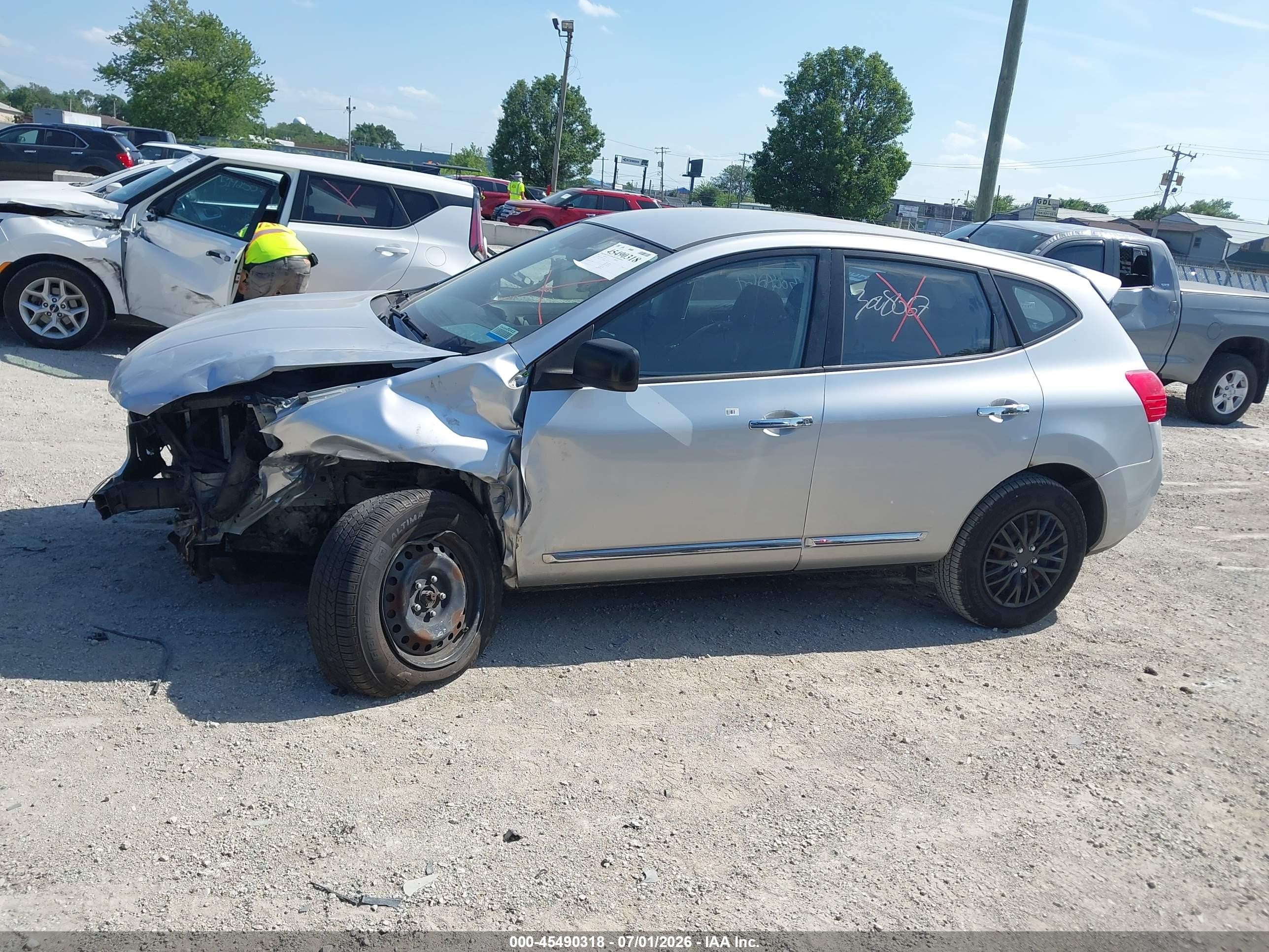 2011 Nissan Rogue S Silver vin: JN8AS5MT0BW173554