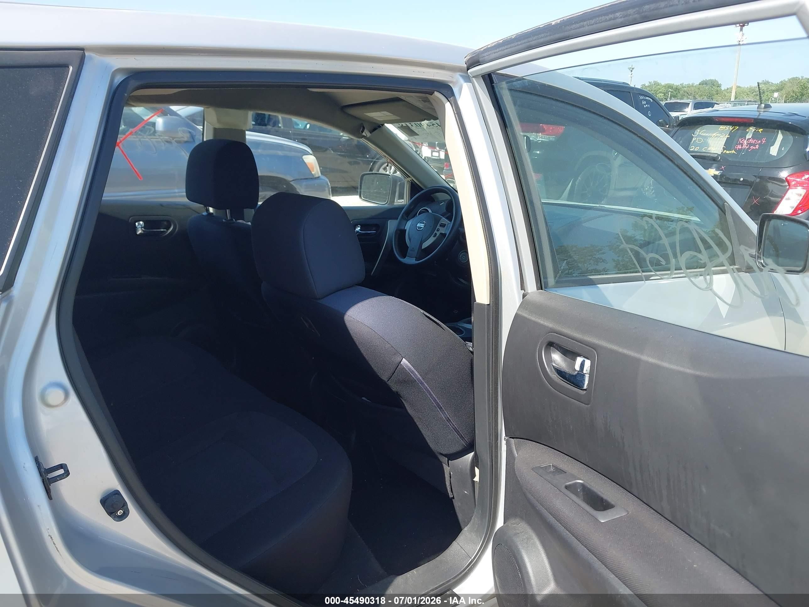 2011 Nissan Rogue S Silver vin: JN8AS5MT0BW173554