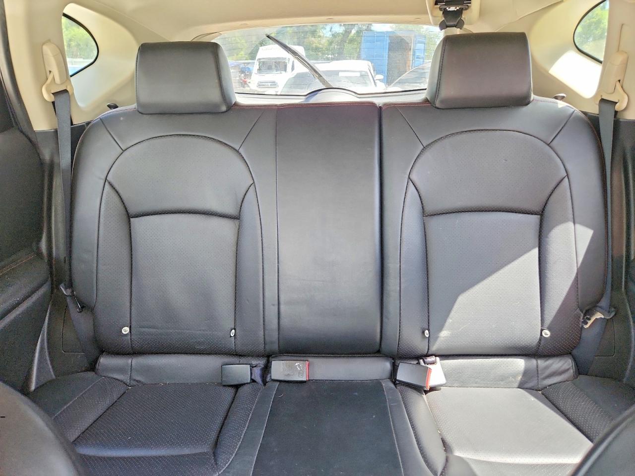 2011 Nissan Rogue S Silver vin: JN8AS5MT0BW577552