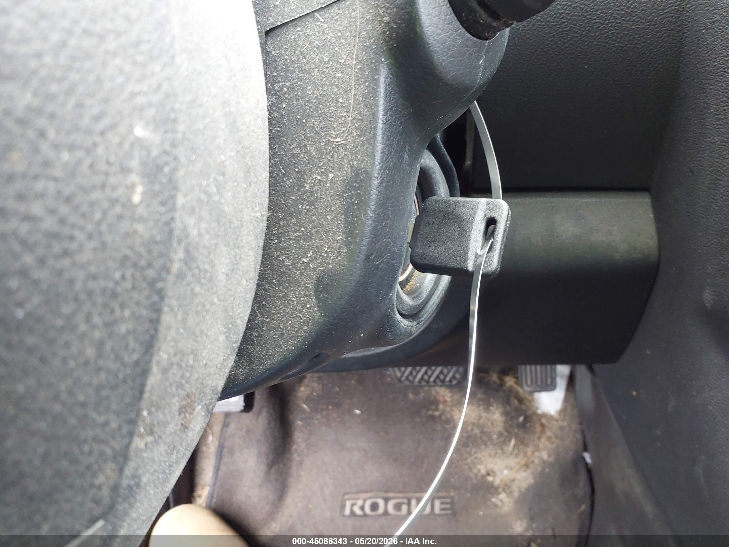 2012 Nissan Rogue S Silver vin: JN8AS5MT0CW251008