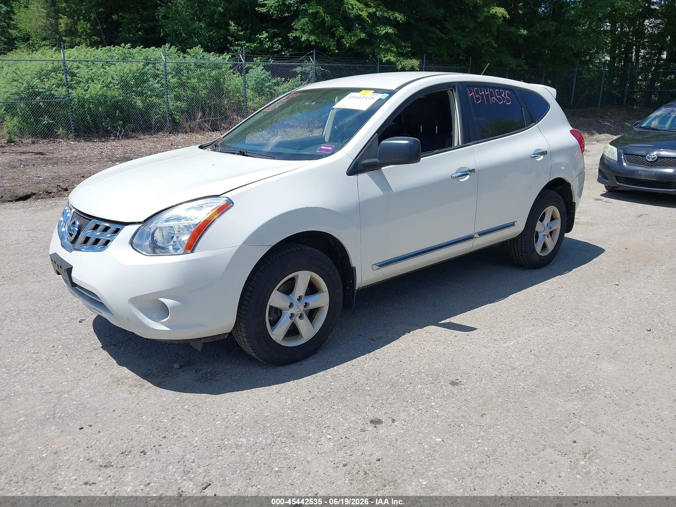 2012 Nissan Rogue S White vin: JN8AS5MT0CW296028