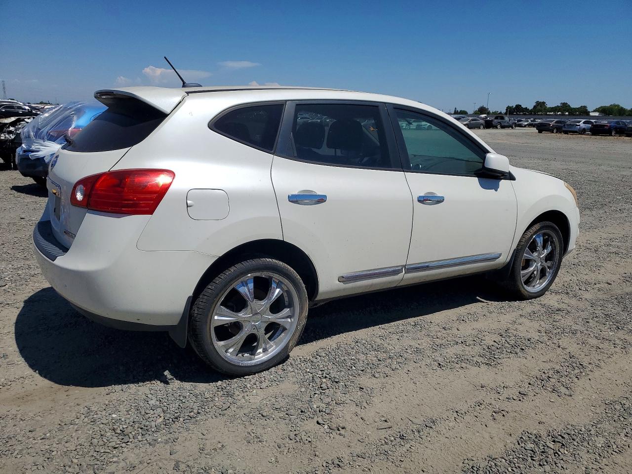 2013 Nissan Rogue S White vin: JN8AS5MT0DW004878