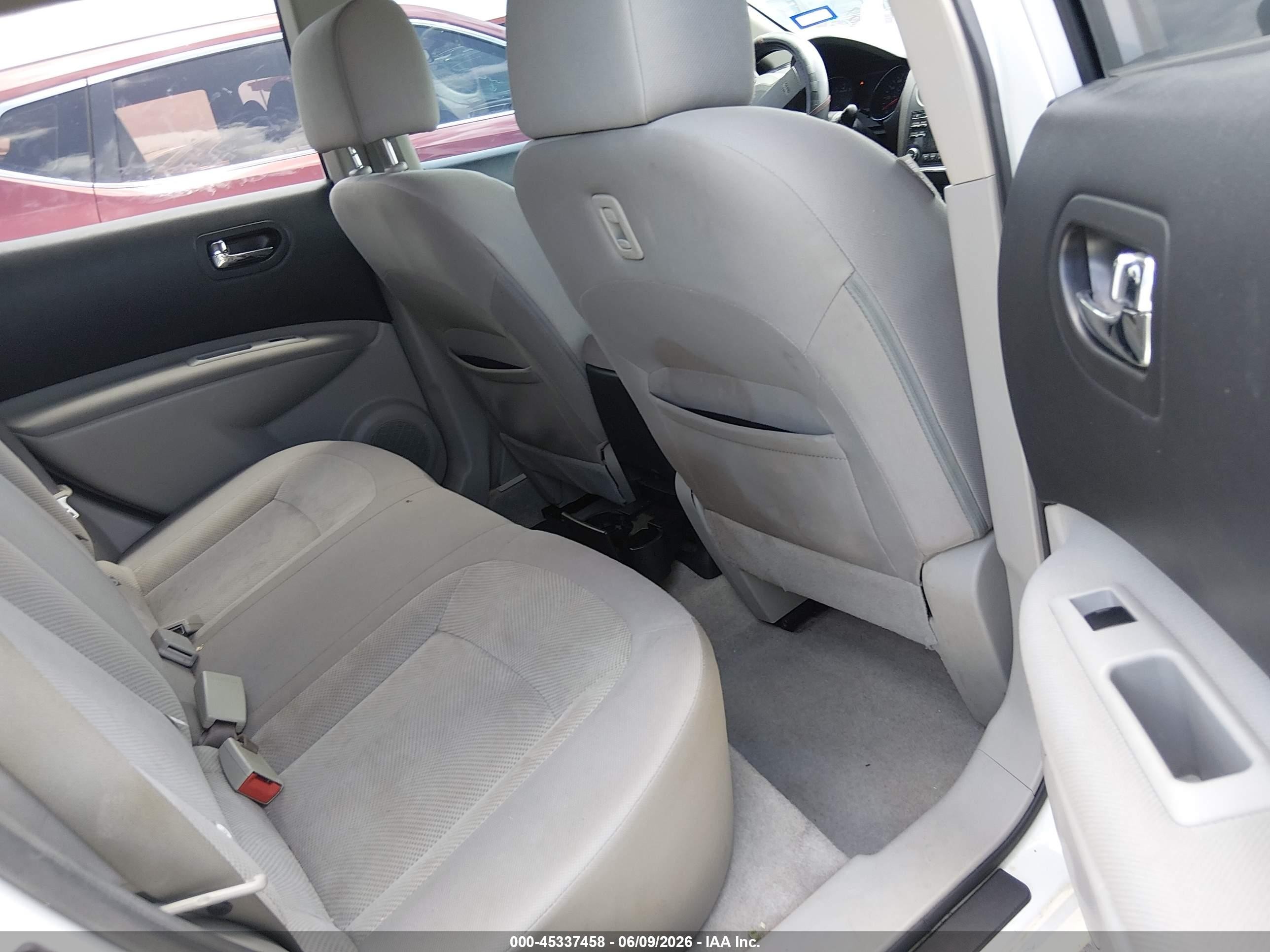 2013 Nissan Rogue S Кремовый vin: JN8AS5MT0DW033118