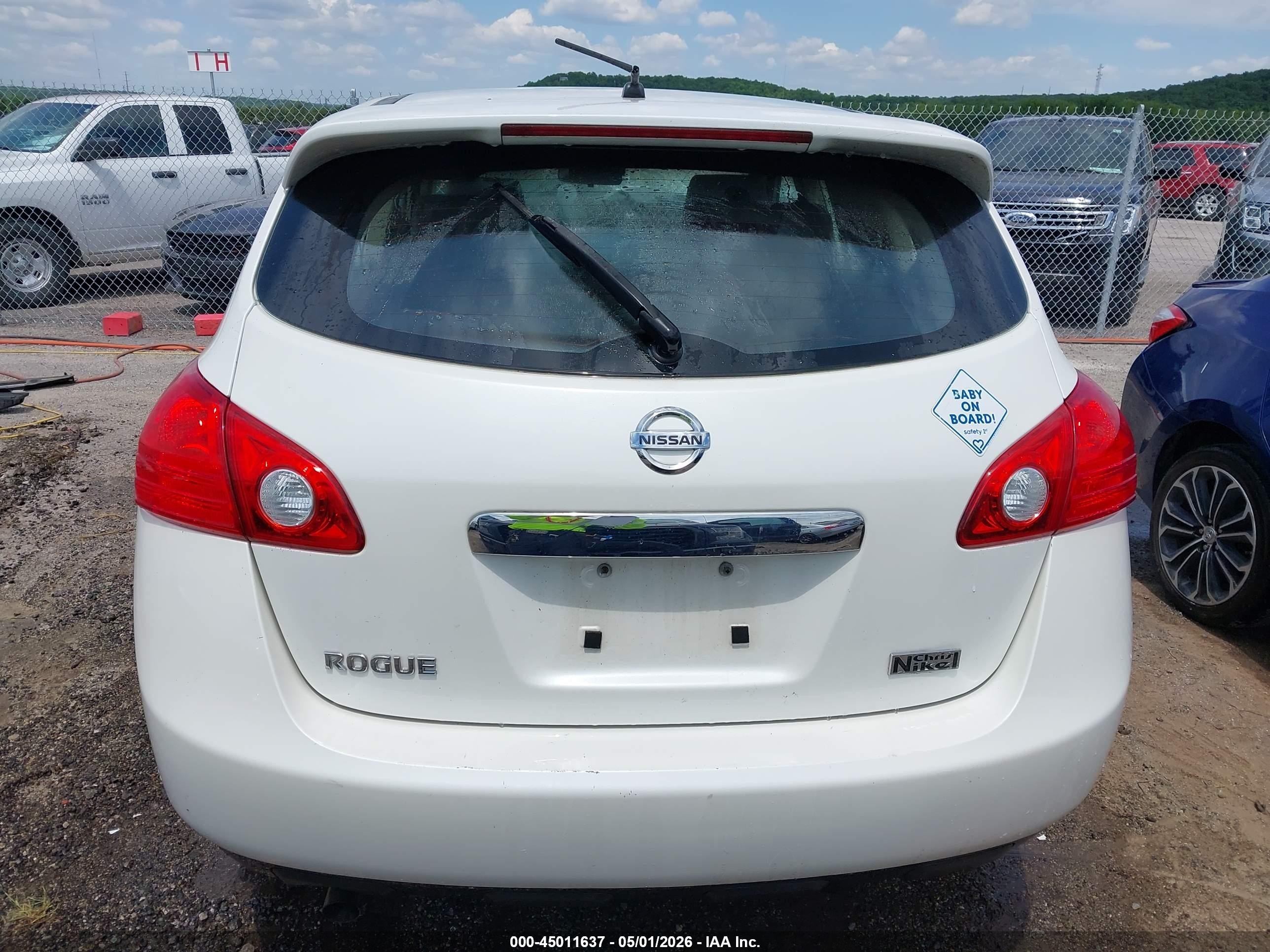 2013 Nissan Rogue S White vin: JN8AS5MT0DW517600