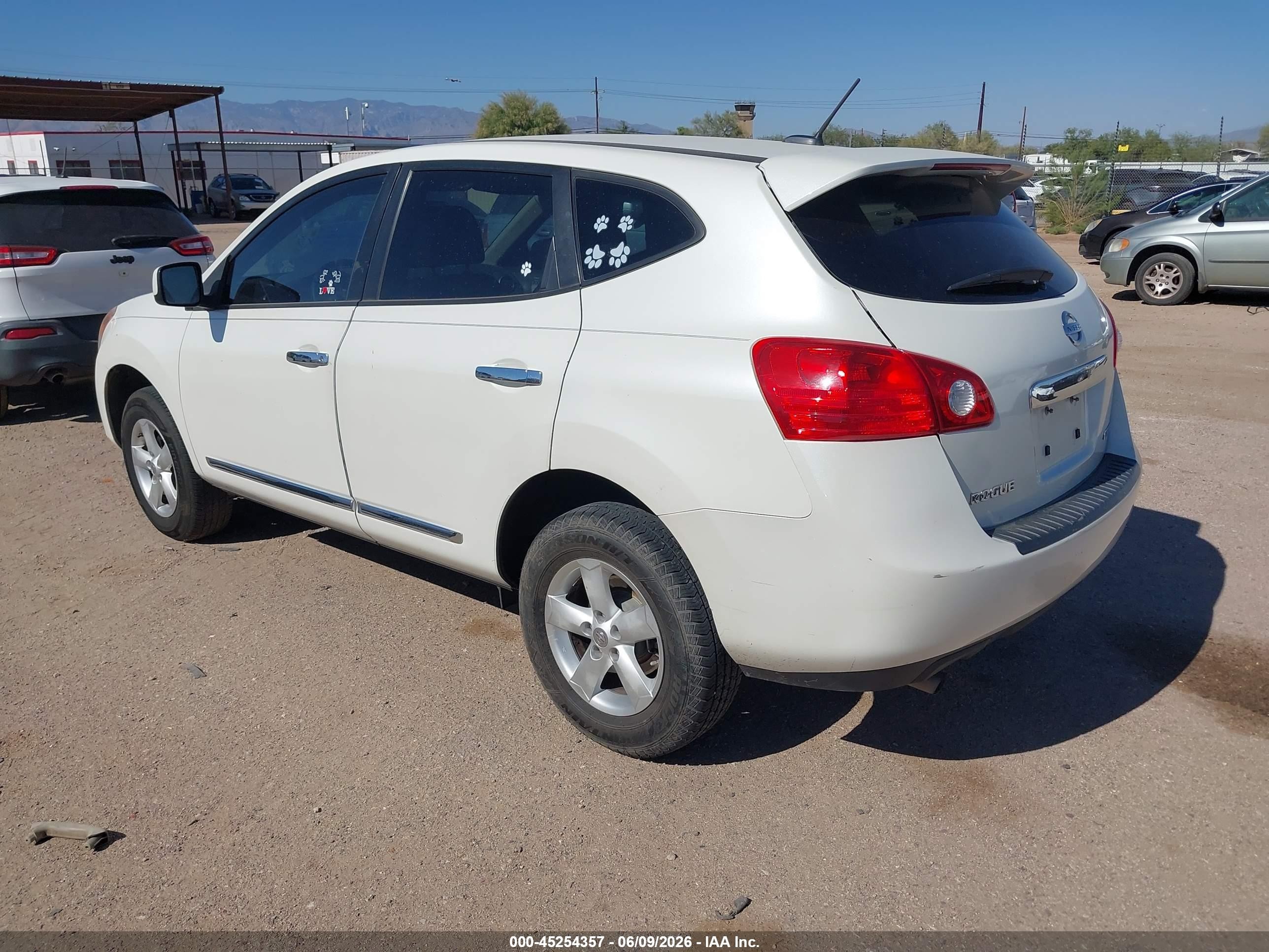 2013 Nissan Rogue S Белый vin: JN8AS5MT0DW522814