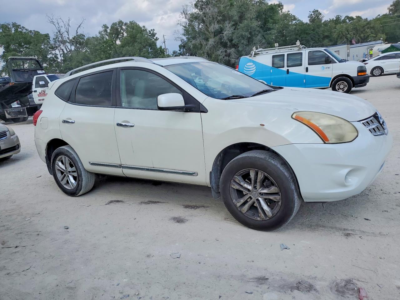 2013 Nissan Rogue S White vin: JN8AS5MT0DW550905