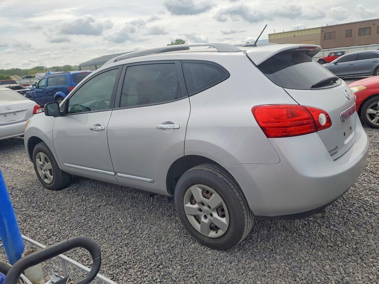 2014 Nissan Rogue Select S Silver vin: JN8AS5MT0EW102617