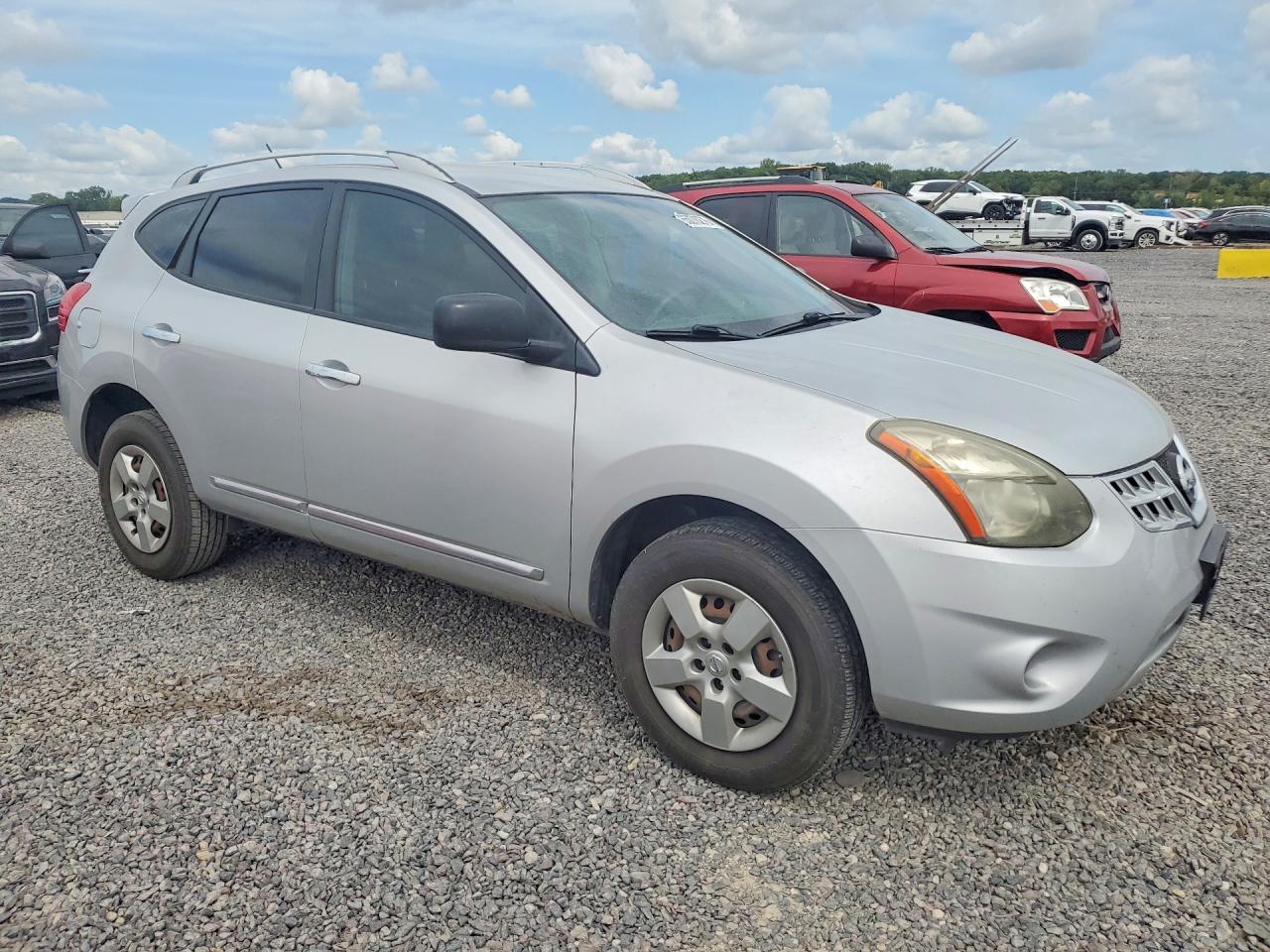 2014 Nissan Rogue Select S Silver vin: JN8AS5MT0EW102617