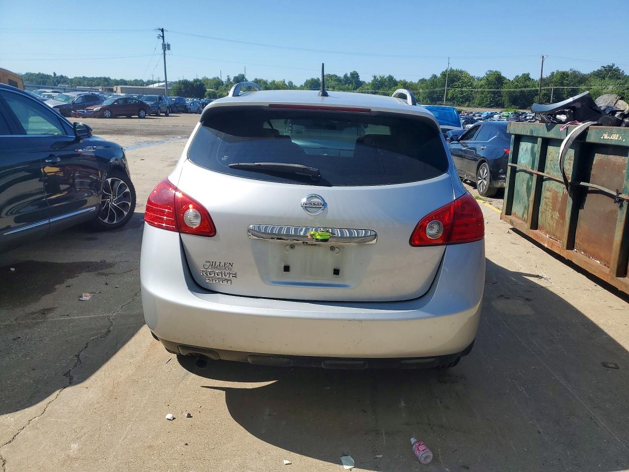 2014 Nissan Rogue Select S Silver vin: JN8AS5MT0EW610859